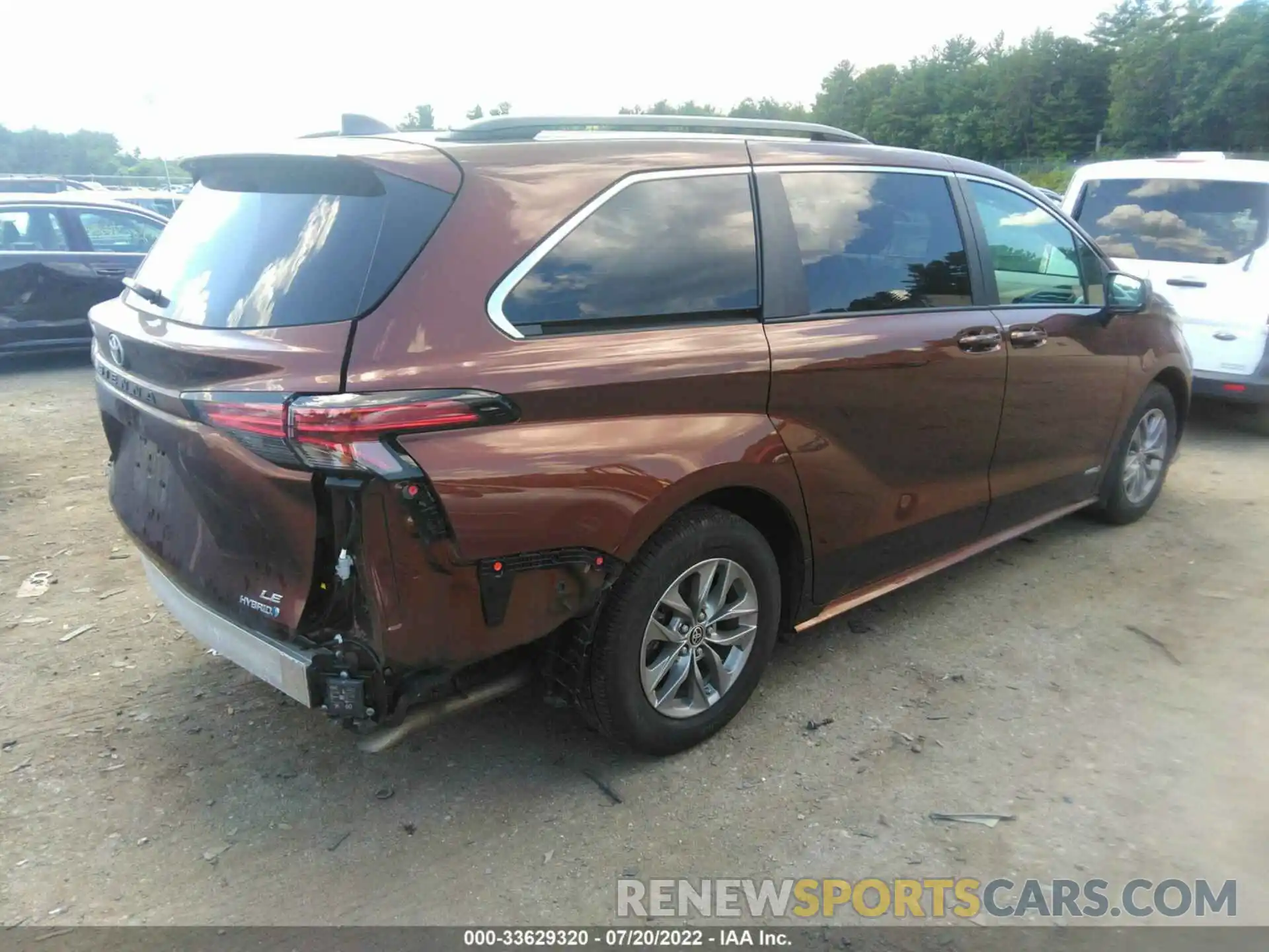 4 Photograph of a damaged car 5TDKRKEC1MS062555 TOYOTA SIENNA 2021