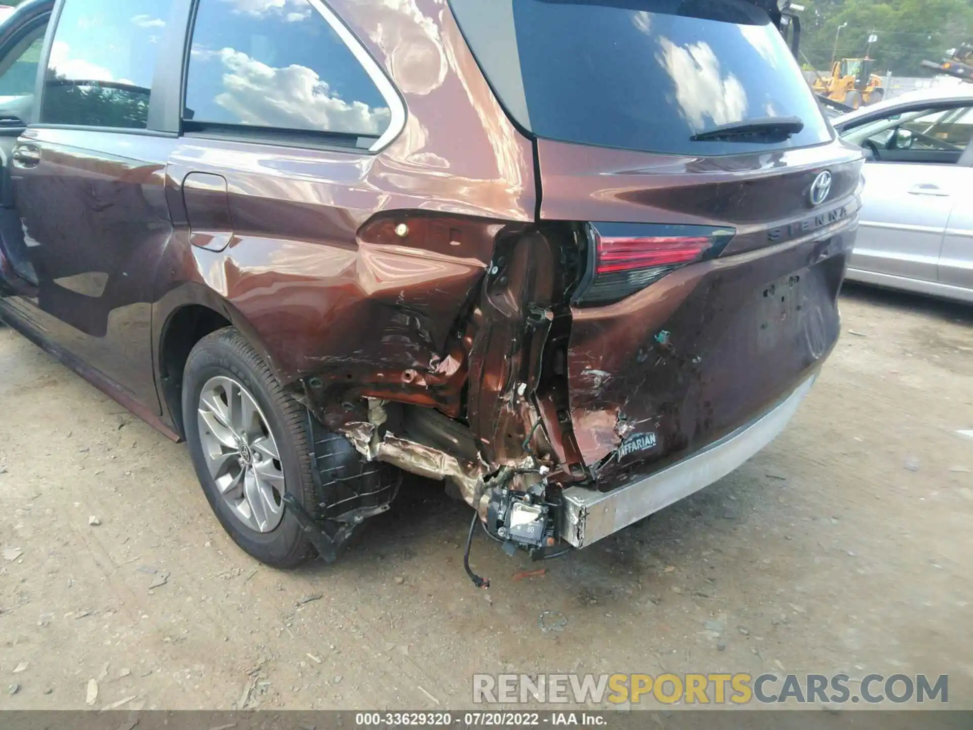 6 Photograph of a damaged car 5TDKRKEC1MS062555 TOYOTA SIENNA 2021