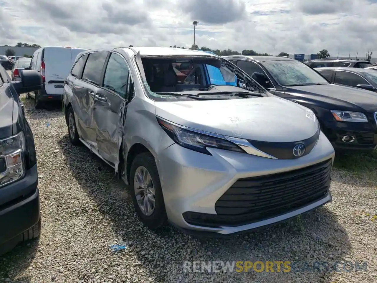 1 Photograph of a damaged car 5TDKRKEC1MS063463 TOYOTA SIENNA 2021