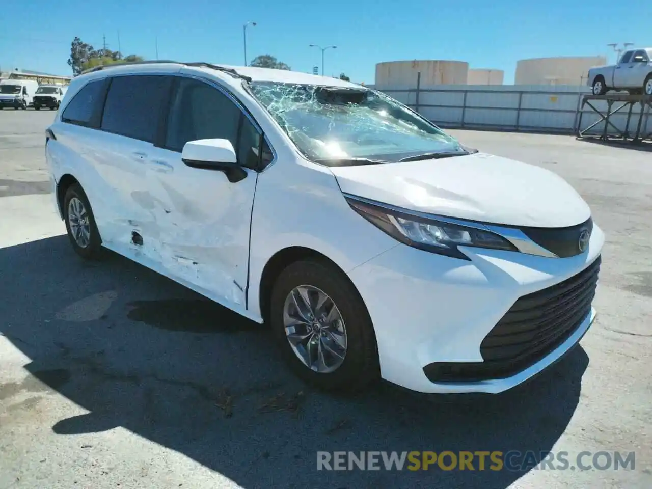 1 Photograph of a damaged car 5TDKRKEC1MS065133 TOYOTA SIENNA 2021