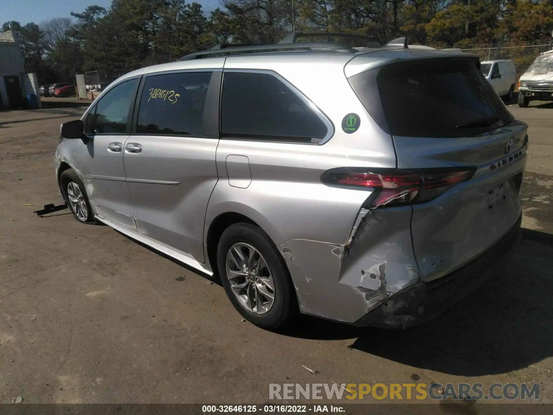 3 Photograph of a damaged car 5TDKRKEC1MS073135 TOYOTA SIENNA 2021