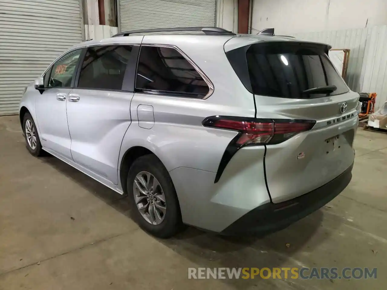 3 Photograph of a damaged car 5TDKRKEC2MS008696 TOYOTA SIENNA 2021