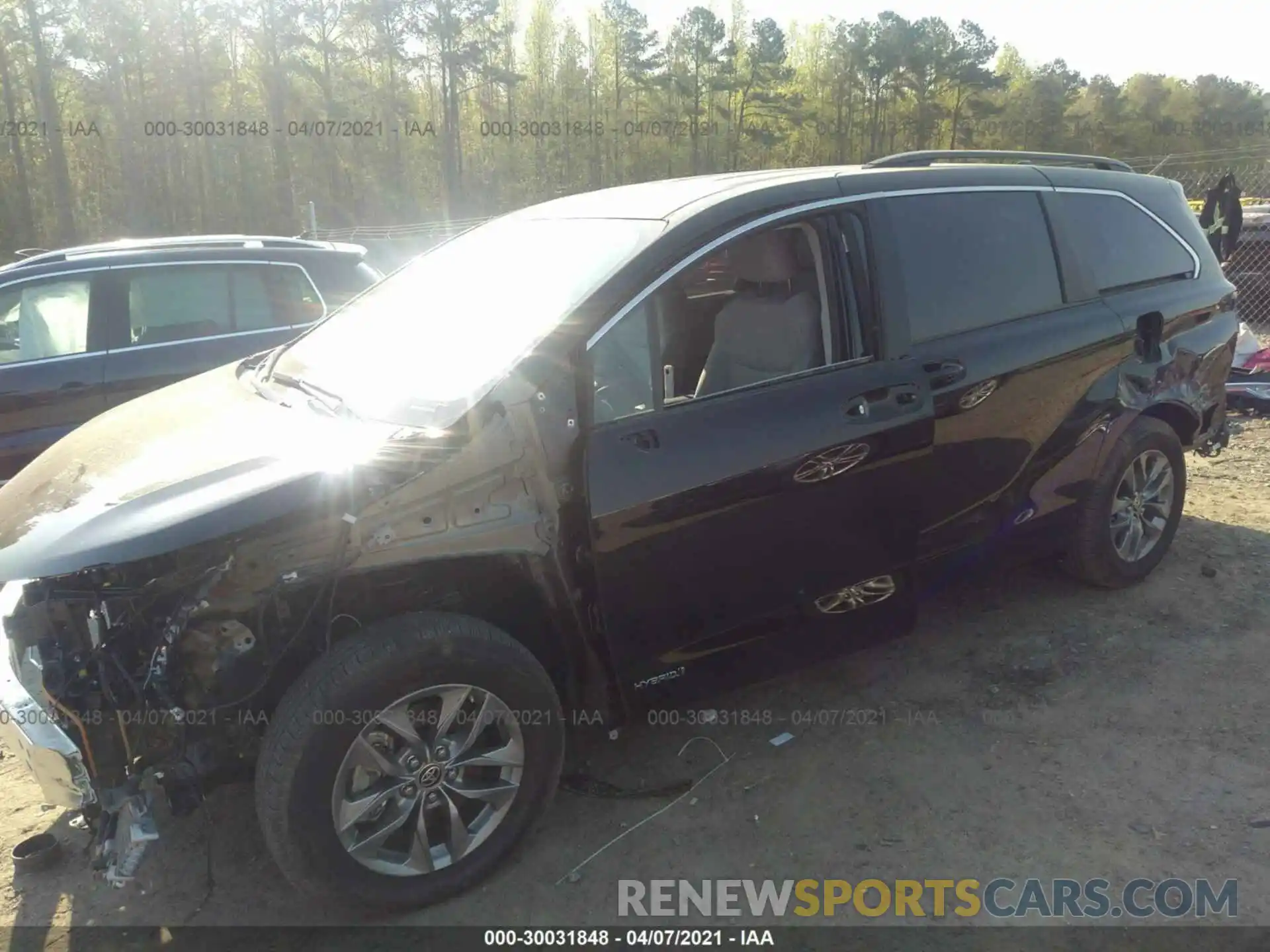 6 Photograph of a damaged car 5TDKRKEC2MS009587 TOYOTA SIENNA 2021