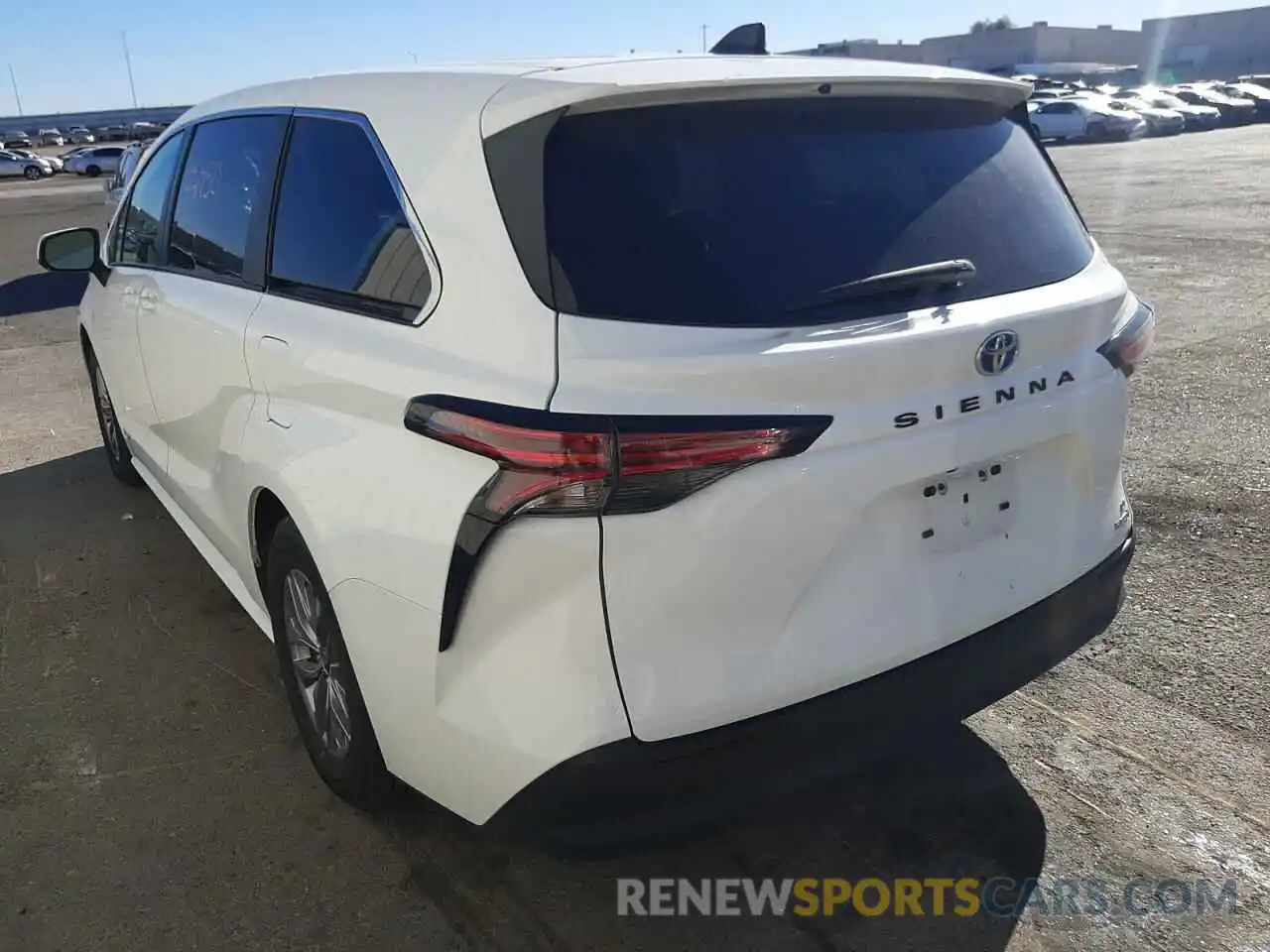 3 Photograph of a damaged car 5TDKRKEC2MS014840 TOYOTA SIENNA 2021