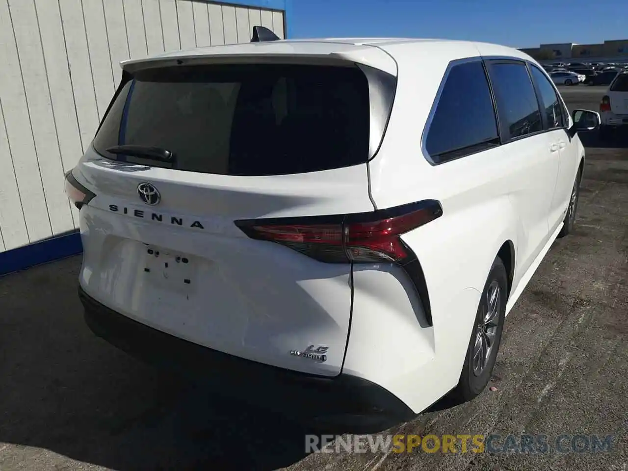 4 Photograph of a damaged car 5TDKRKEC2MS014840 TOYOTA SIENNA 2021