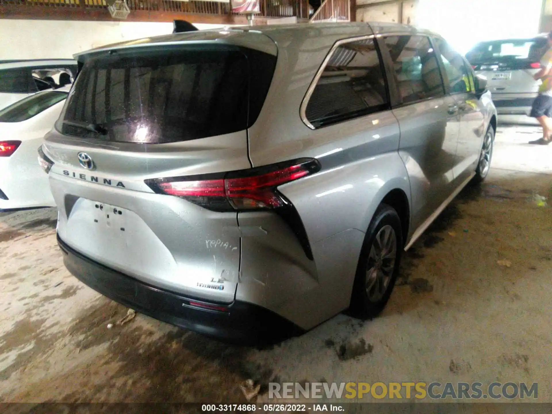 4 Photograph of a damaged car 5TDKRKEC2MS018175 TOYOTA SIENNA 2021