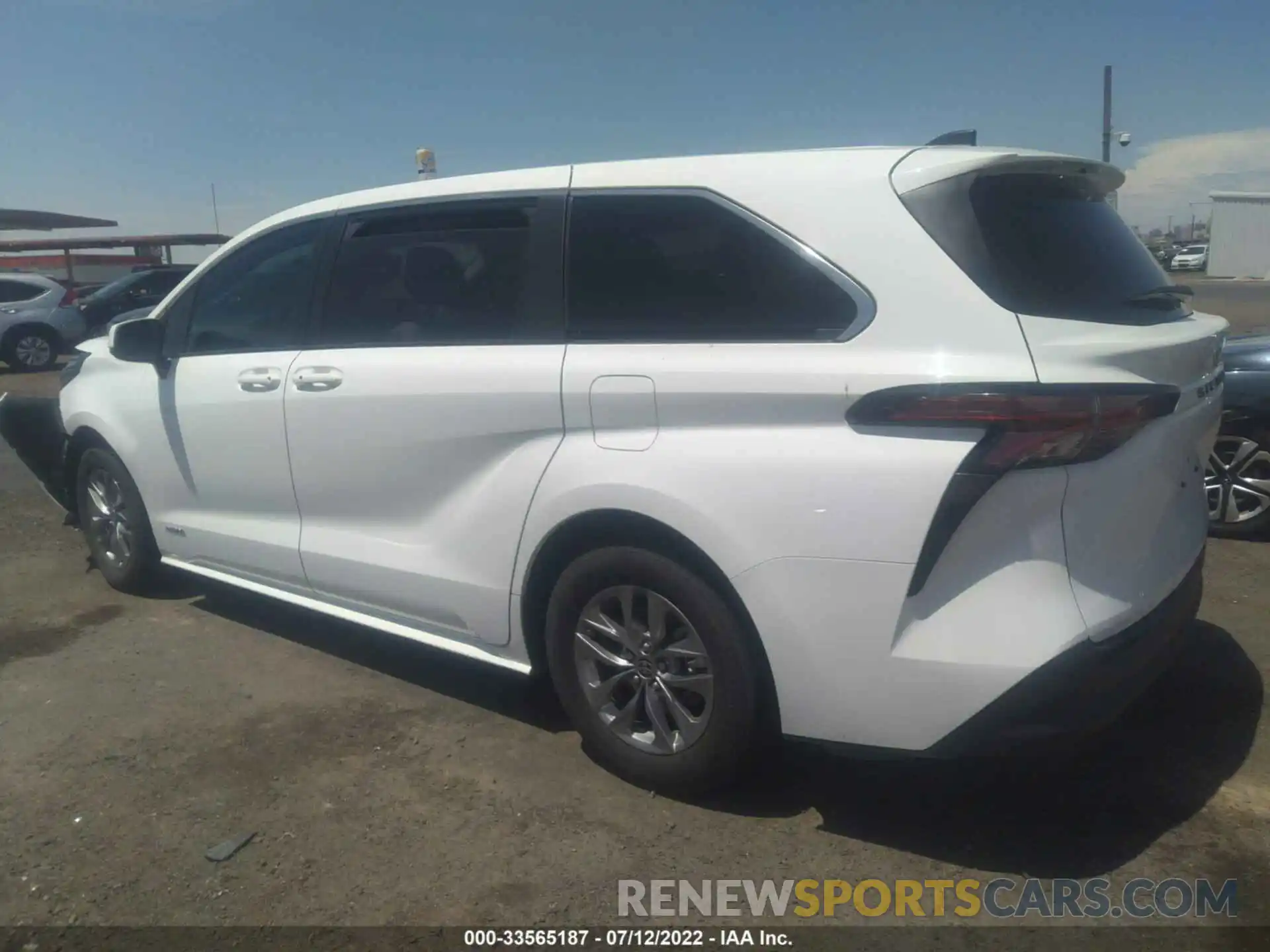 3 Photograph of a damaged car 5TDKRKEC2MS019388 TOYOTA SIENNA 2021