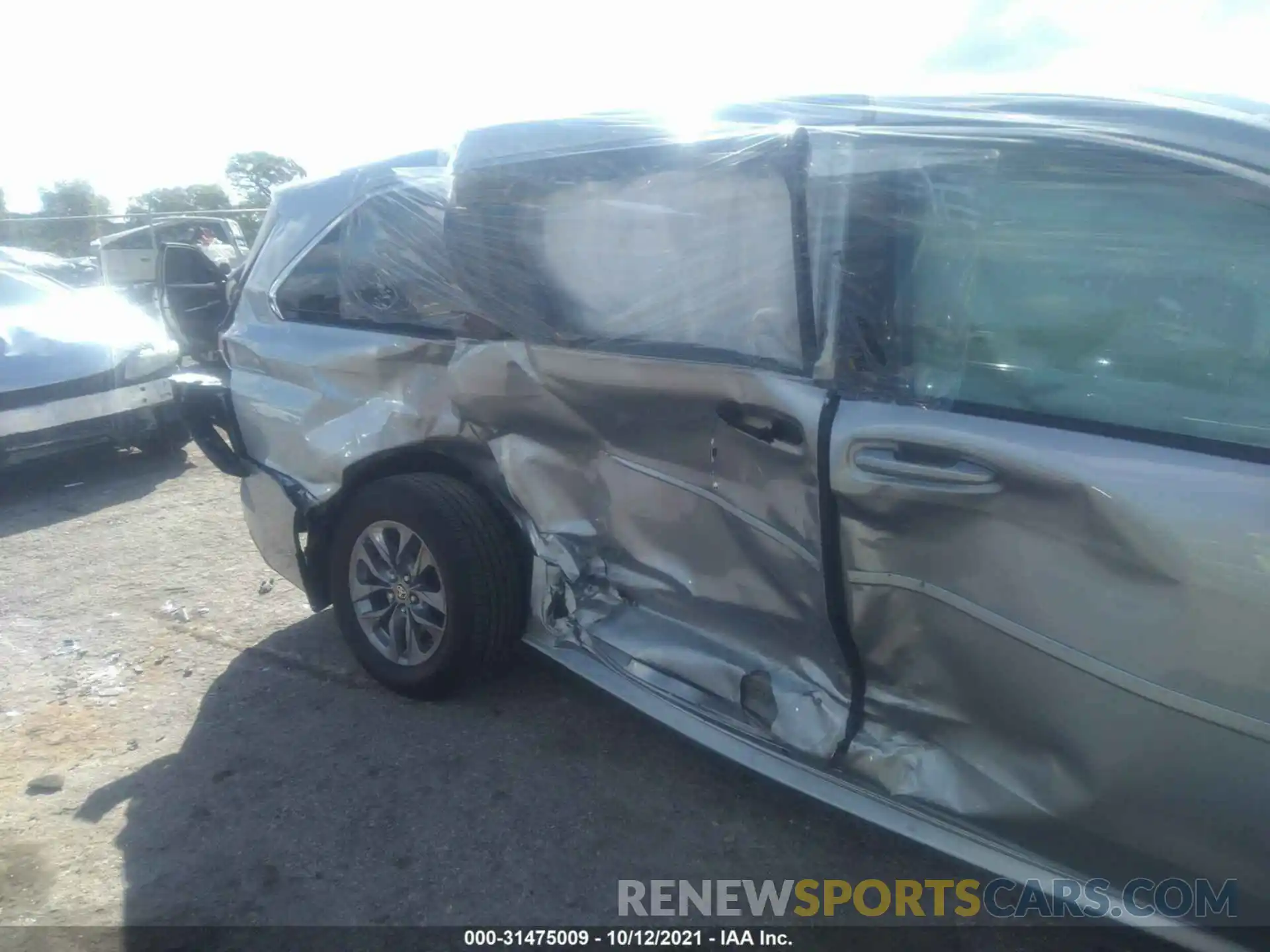 6 Photograph of a damaged car 5TDKRKEC2MS021335 TOYOTA SIENNA 2021