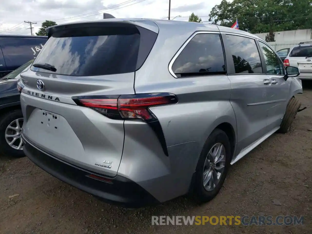 4 Photograph of a damaged car 5TDKRKEC2MS022078 TOYOTA SIENNA 2021