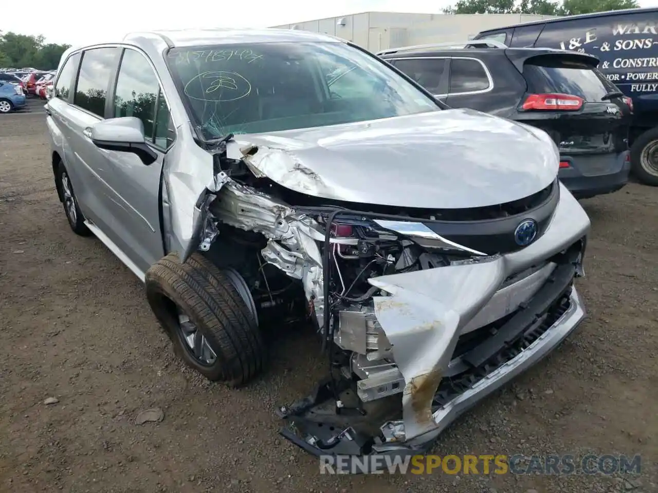 9 Photograph of a damaged car 5TDKRKEC2MS022078 TOYOTA SIENNA 2021