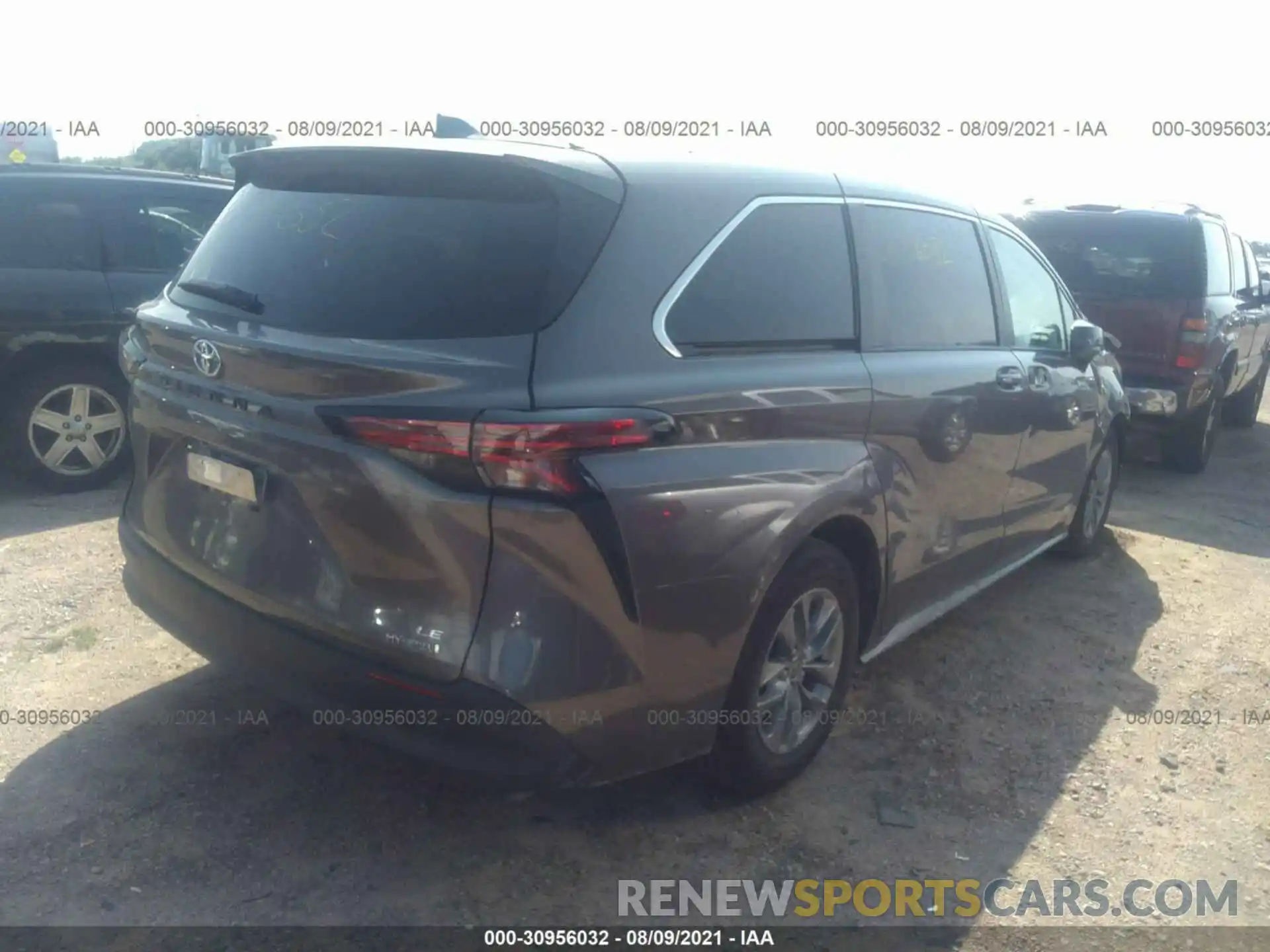 4 Фотография поврежденного автомобиля 5TDKRKEC2MS025143 TOYOTA SIENNA 2021