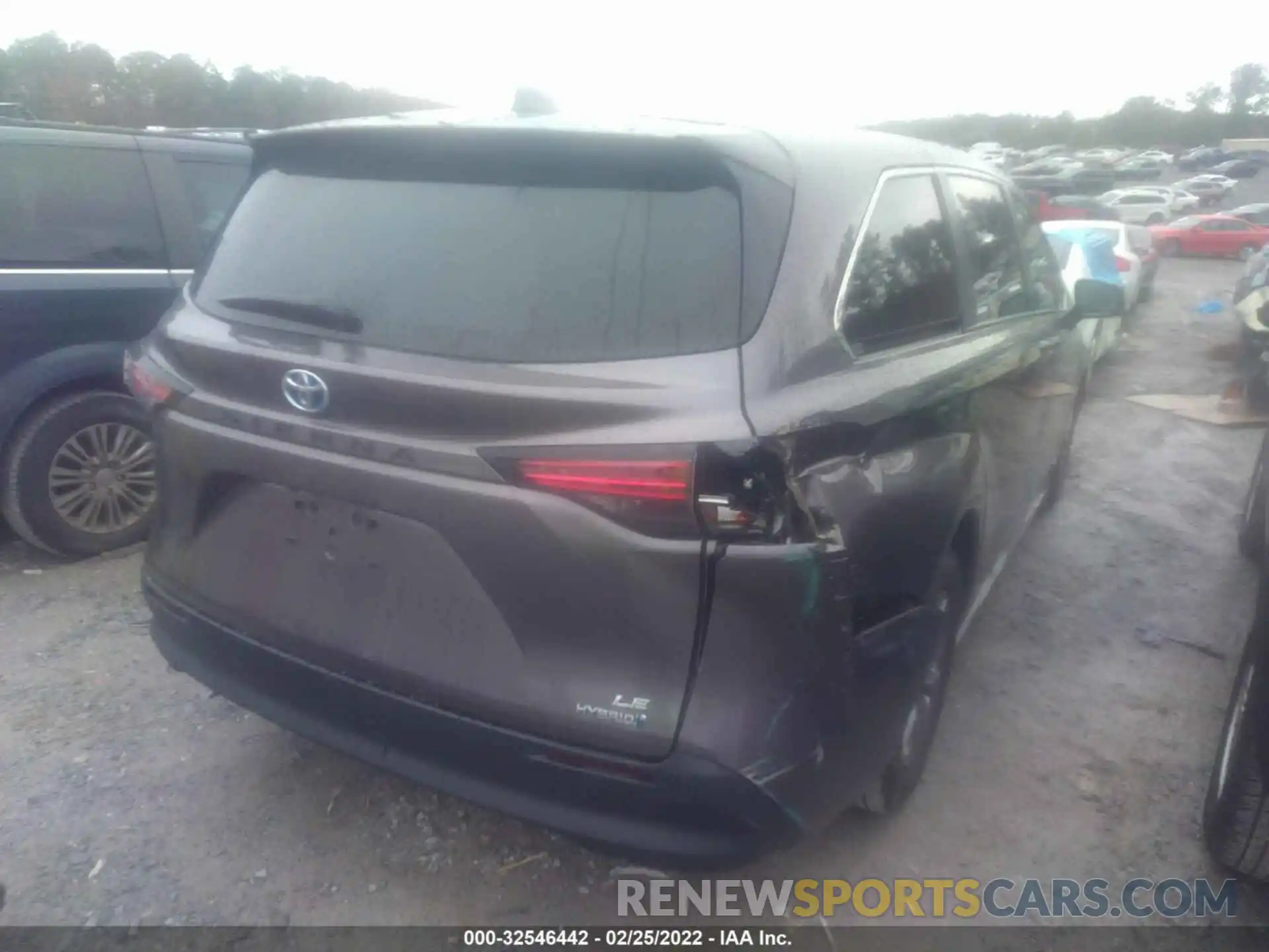 6 Photograph of a damaged car 5TDKRKEC2MS036384 TOYOTA SIENNA 2021