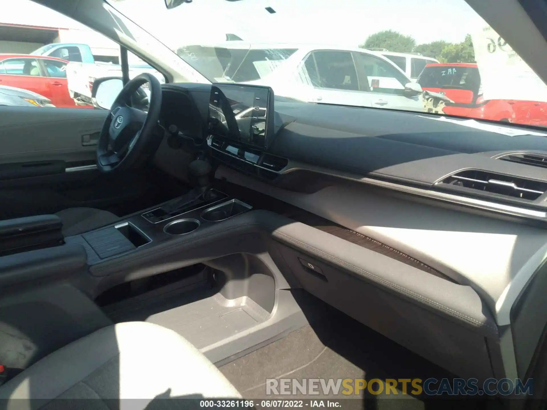 5 Photograph of a damaged car 5TDKRKEC2MS036787 TOYOTA SIENNA 2021