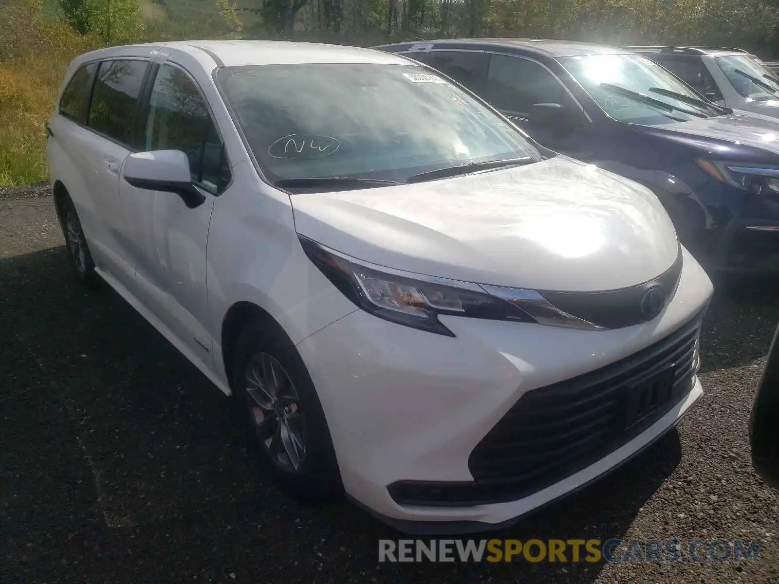 1 Photograph of a damaged car 5TDKRKEC2MS041293 TOYOTA SIENNA 2021