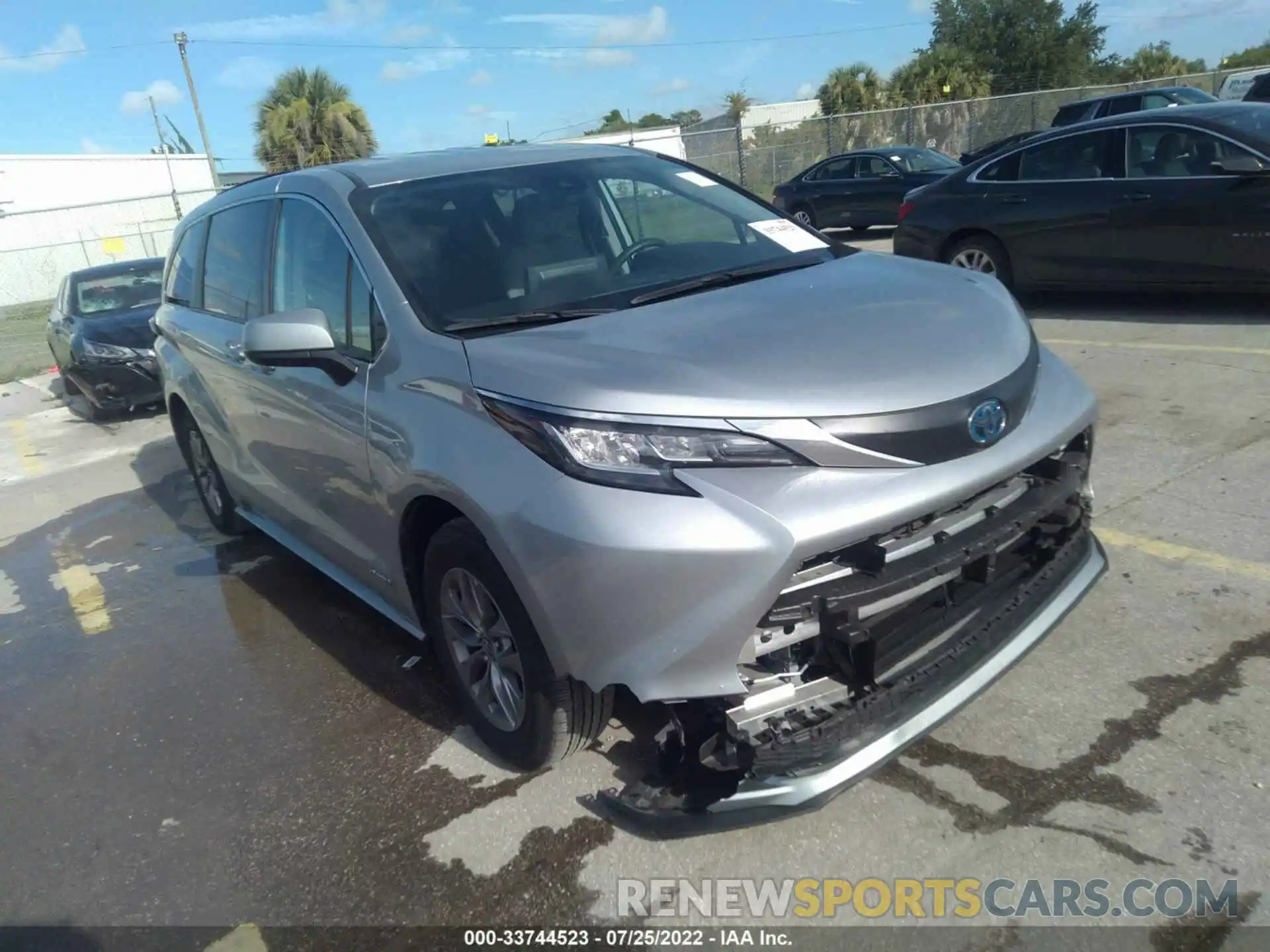 1 Photograph of a damaged car 5TDKRKEC2MS043383 TOYOTA SIENNA 2021