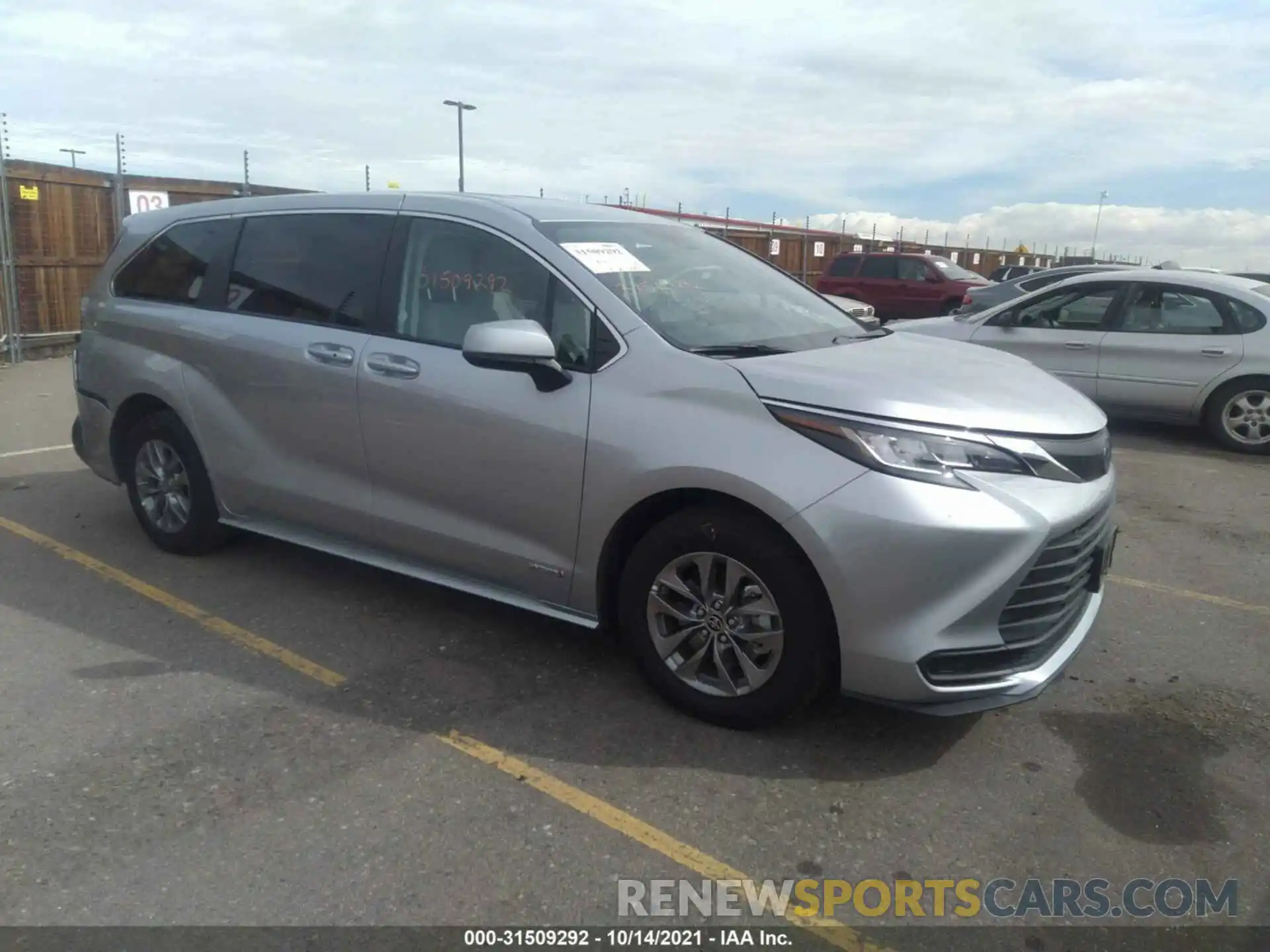 1 Photograph of a damaged car 5TDKRKEC2MS044324 TOYOTA SIENNA 2021