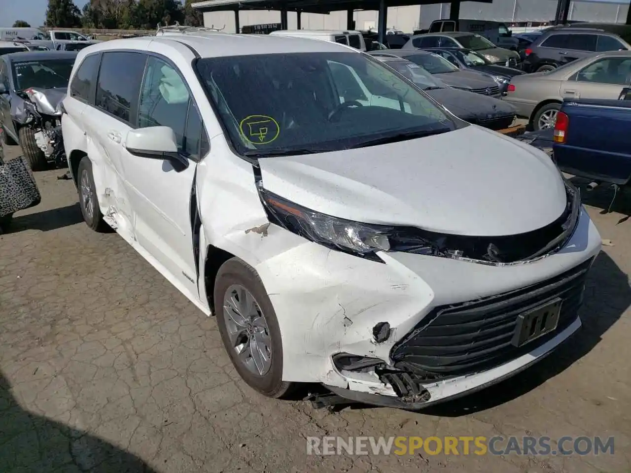 1 Photograph of a damaged car 5TDKRKEC2MS065190 TOYOTA SIENNA 2021