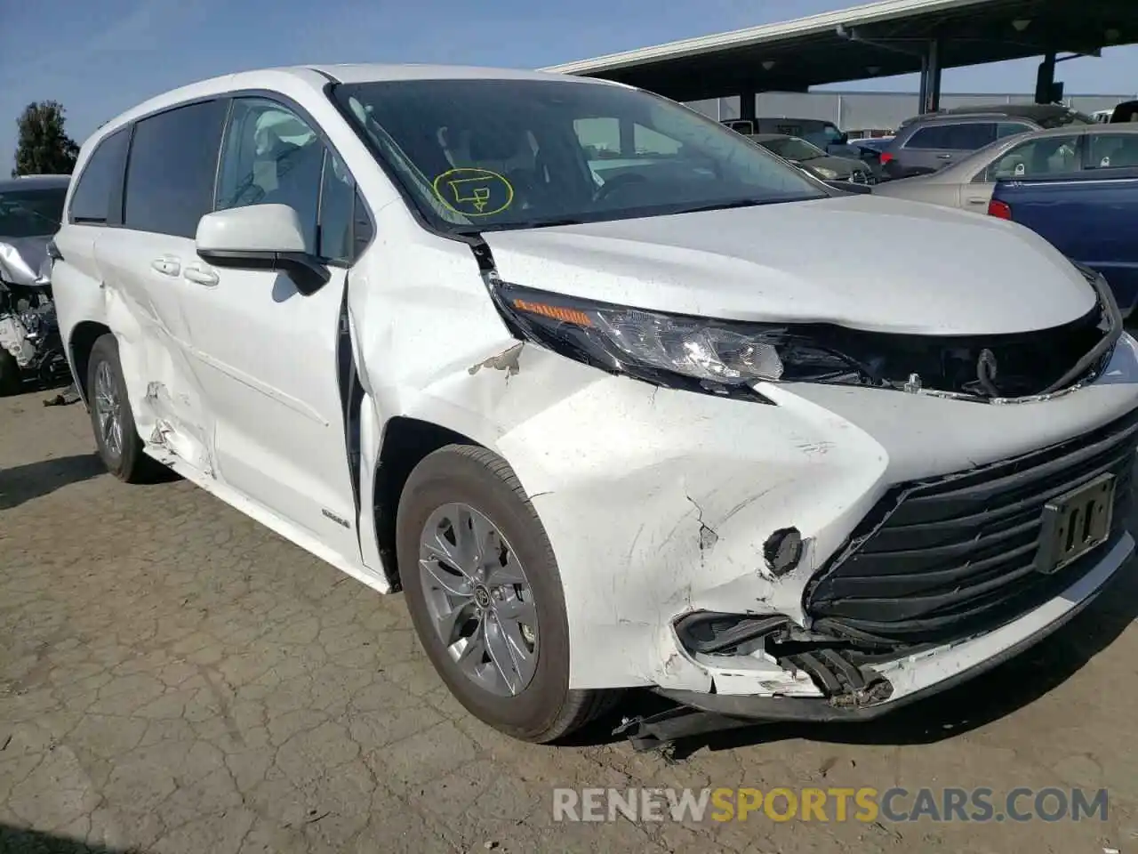 9 Photograph of a damaged car 5TDKRKEC2MS065190 TOYOTA SIENNA 2021