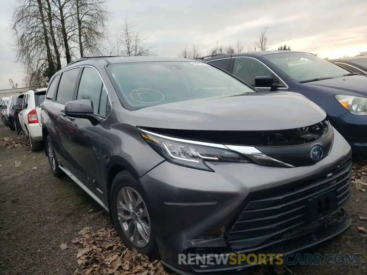 1 Photograph of a damaged car 5TDKRKEC2MS072141 TOYOTA SIENNA 2021