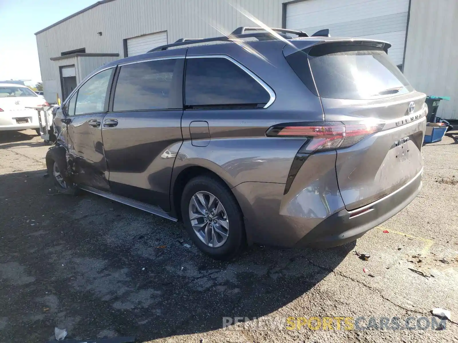 3 Фотография поврежденного автомобиля 5TDKRKEC2MS072141 TOYOTA SIENNA 2021