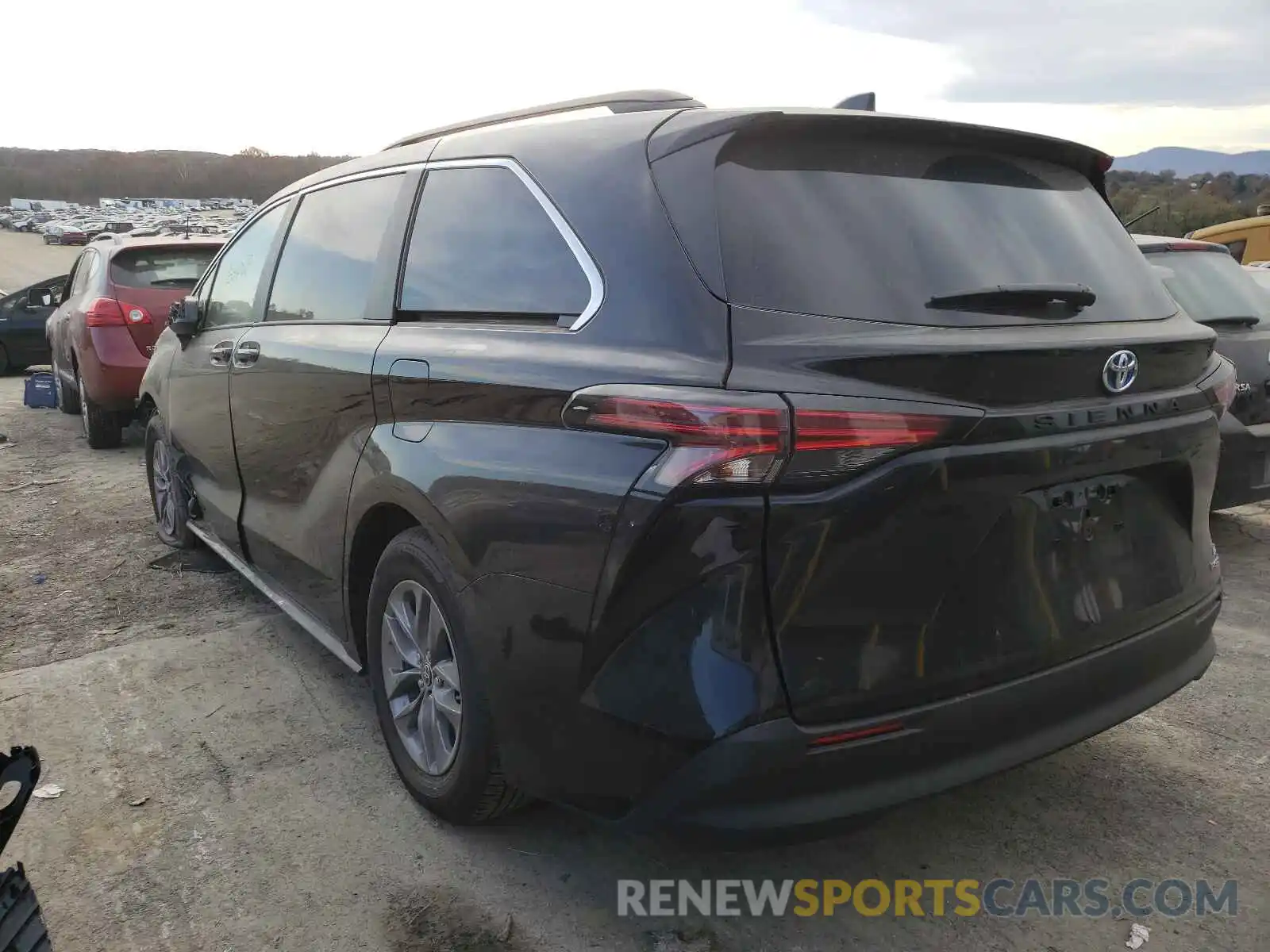 3 Photograph of a damaged car 5TDKRKEC2MS072849 TOYOTA SIENNA 2021