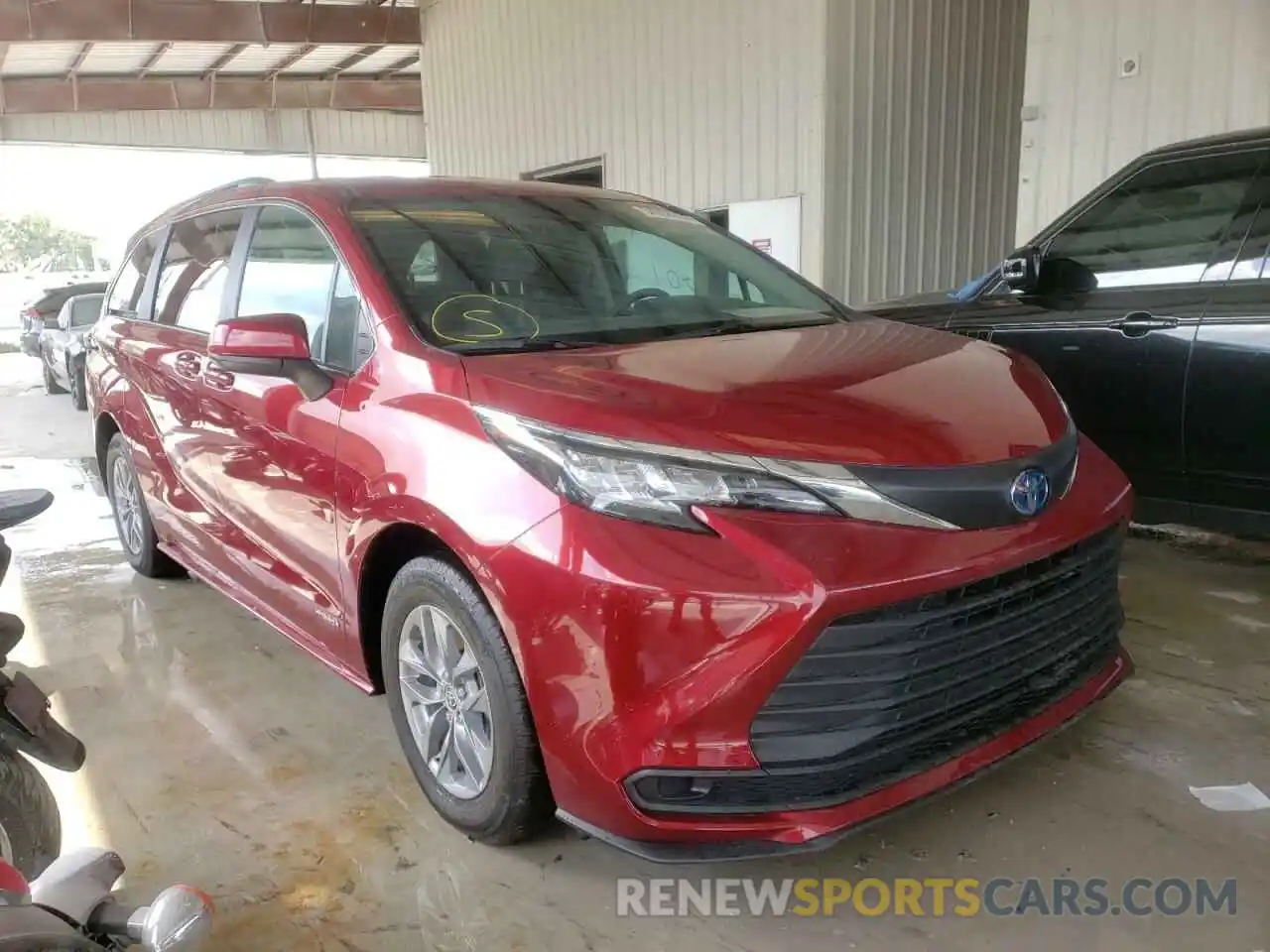 1 Photograph of a damaged car 5TDKRKEC2MS073094 TOYOTA SIENNA 2021