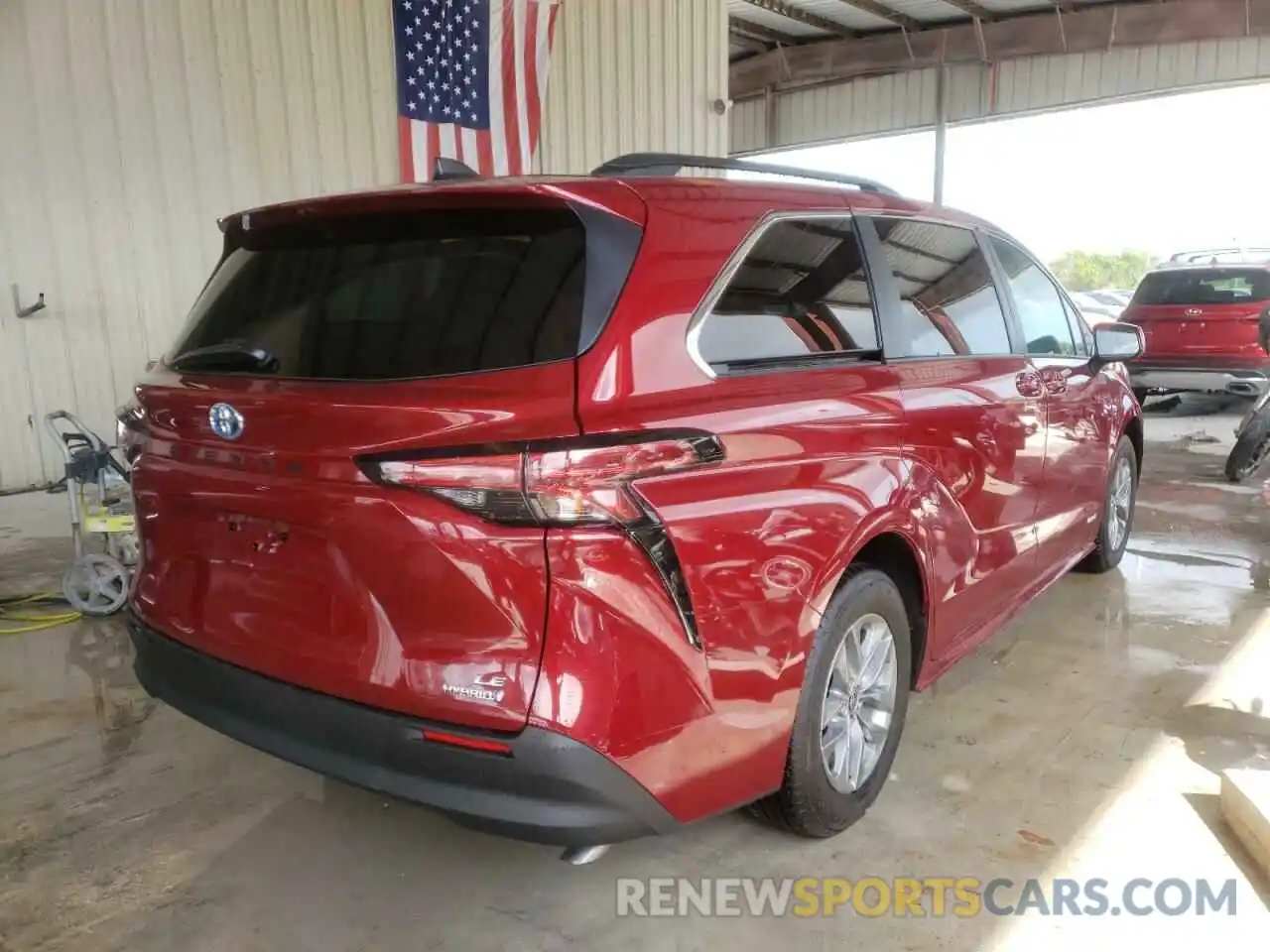 4 Photograph of a damaged car 5TDKRKEC2MS073094 TOYOTA SIENNA 2021