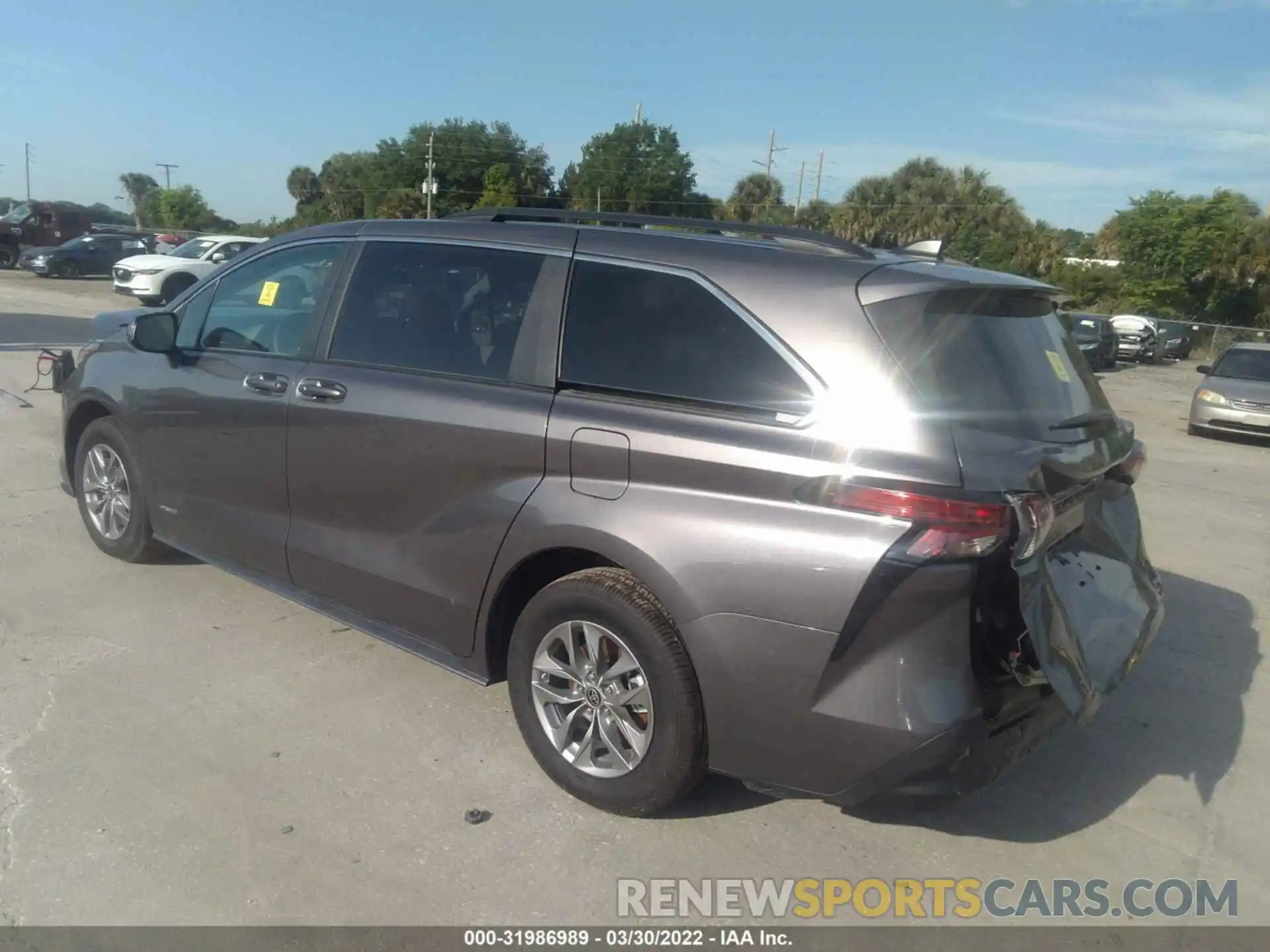 3 Photograph of a damaged car 5TDKRKEC2MS073354 TOYOTA SIENNA 2021