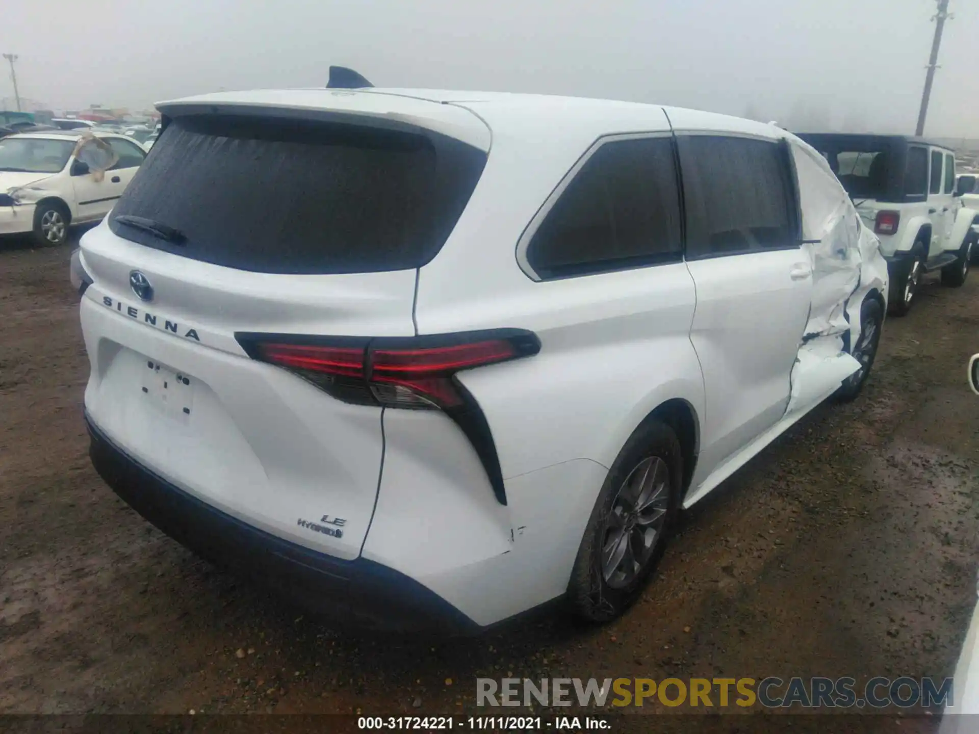 4 Photograph of a damaged car 5TDKRKEC3MS014796 TOYOTA SIENNA 2021