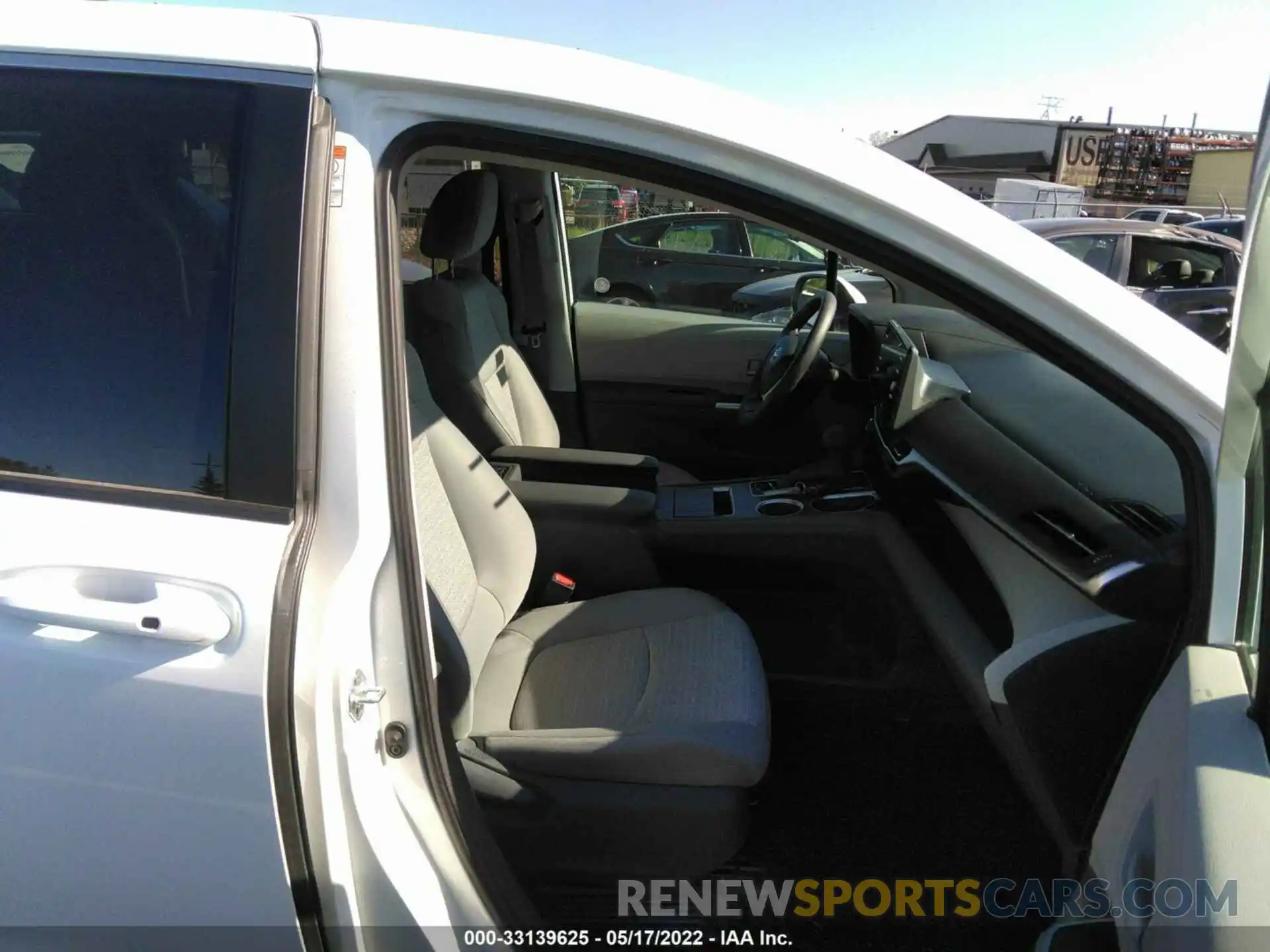 5 Photograph of a damaged car 5TDKRKEC3MS016256 TOYOTA SIENNA 2021