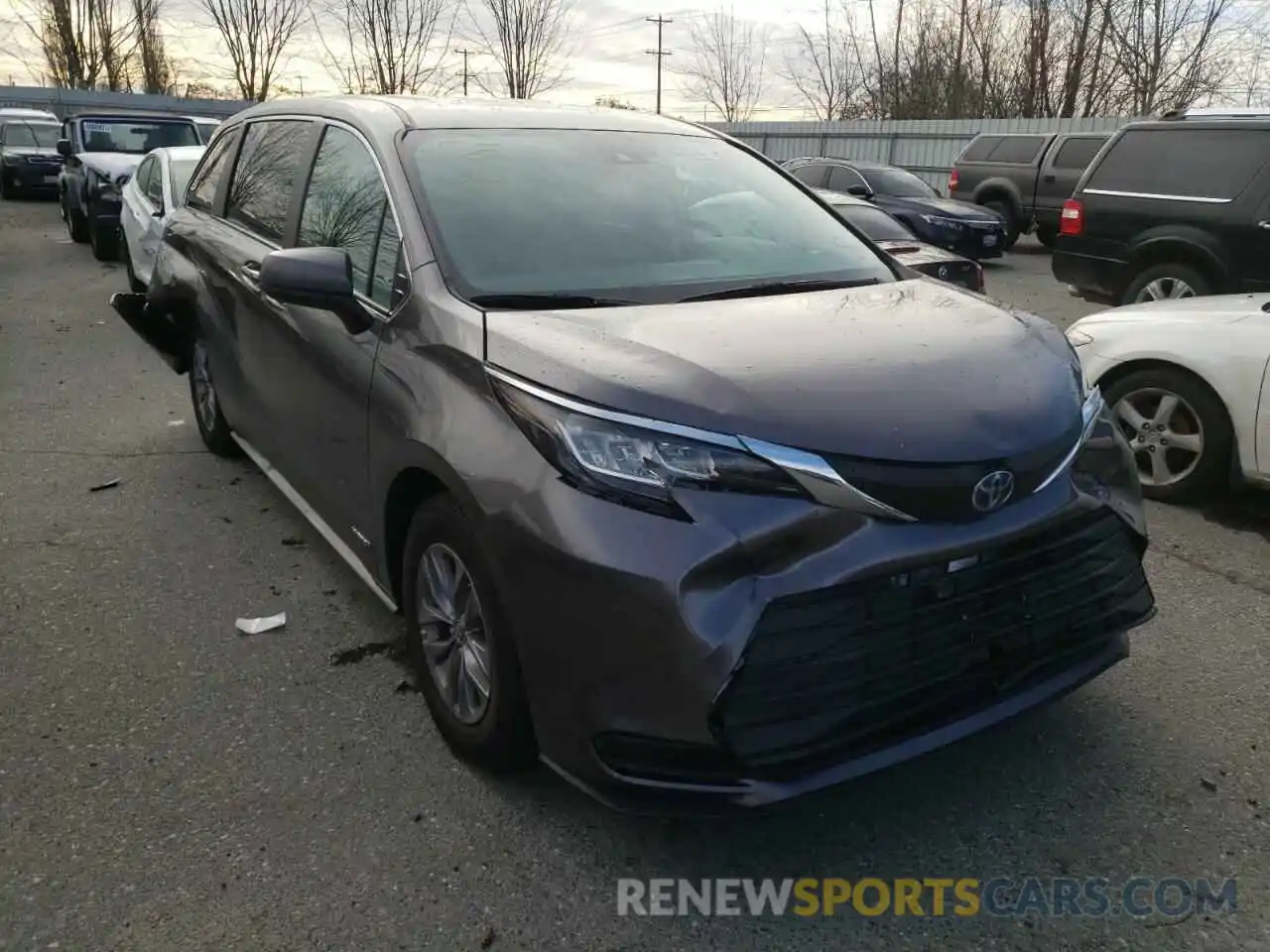 1 Photograph of a damaged car 5TDKRKEC3MS021912 TOYOTA SIENNA 2021