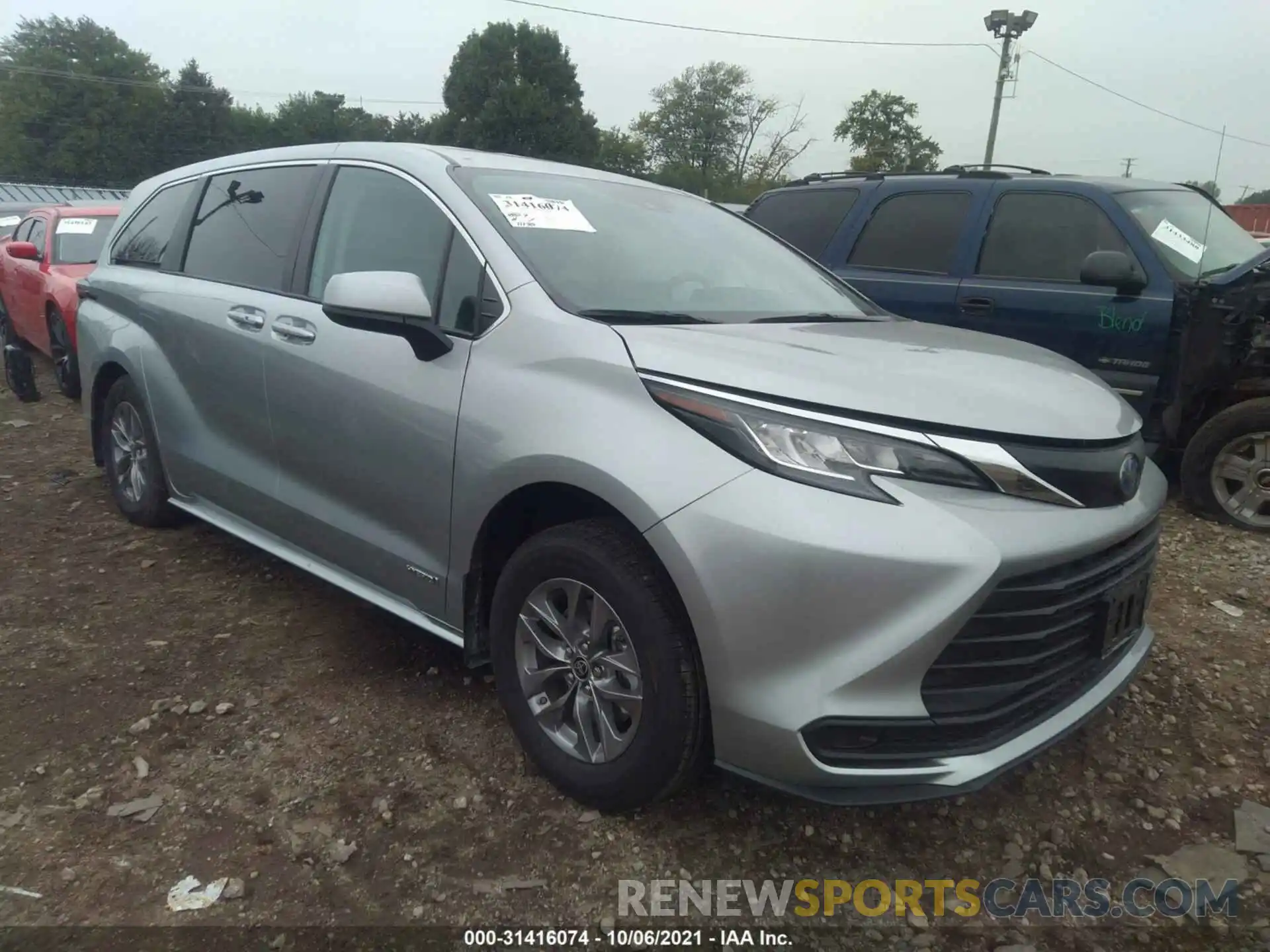 1 Photograph of a damaged car 5TDKRKEC3MS022154 TOYOTA SIENNA 2021