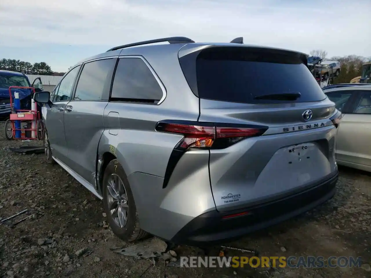 3 Photograph of a damaged car 5TDKRKEC3MS027161 TOYOTA SIENNA 2021