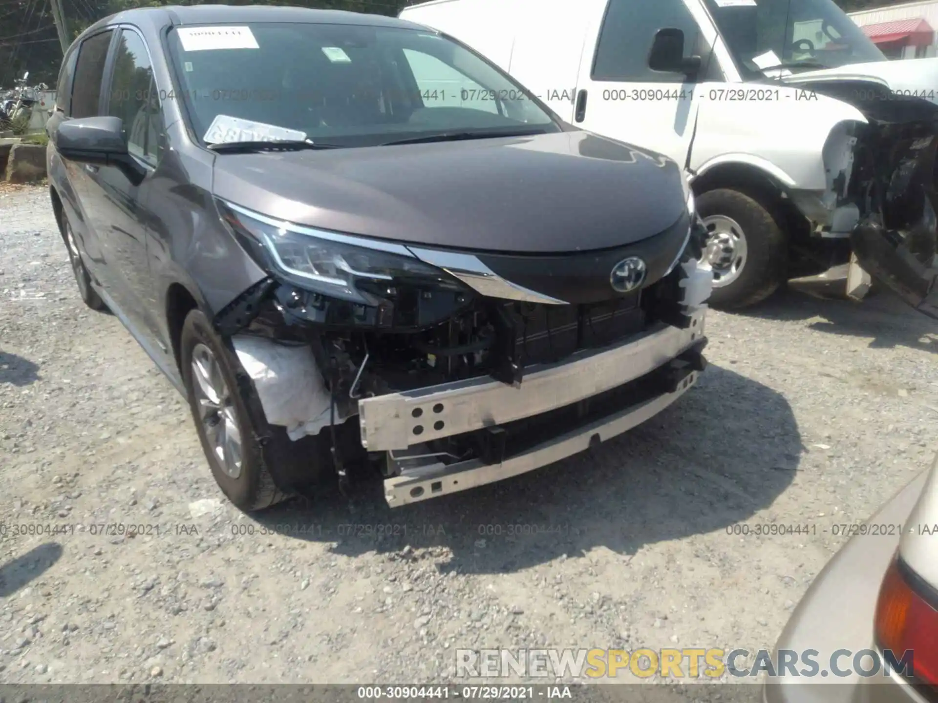 6 Photograph of a damaged car 5TDKRKEC3MS029265 TOYOTA SIENNA 2021