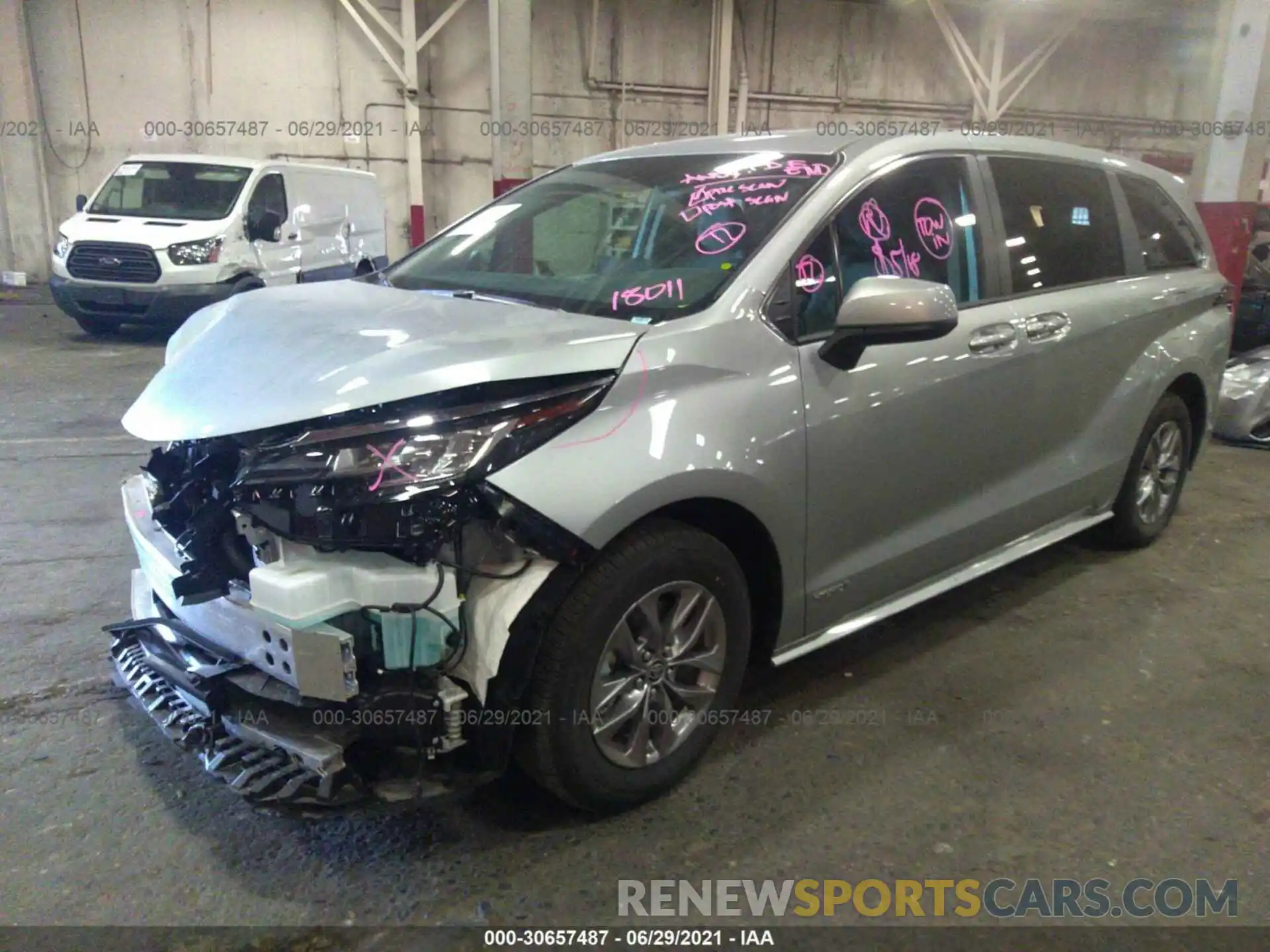 2 Photograph of a damaged car 5TDKRKEC3MS029315 TOYOTA SIENNA 2021