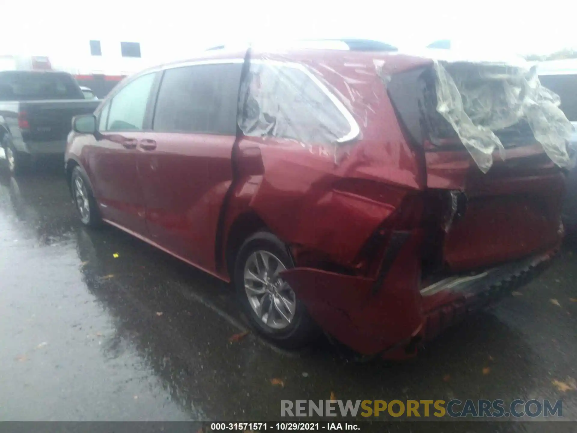 3 Photograph of a damaged car 5TDKRKEC3MS029718 TOYOTA SIENNA 2021