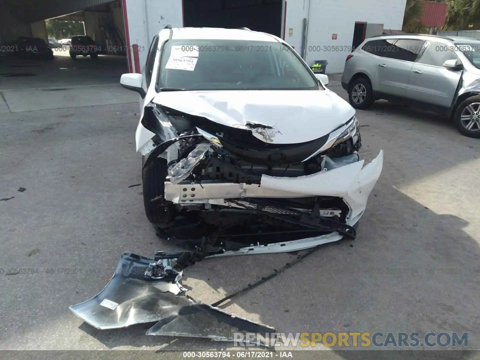 6 Фотография поврежденного автомобиля 5TDKRKEC3MS035678 TOYOTA SIENNA 2021