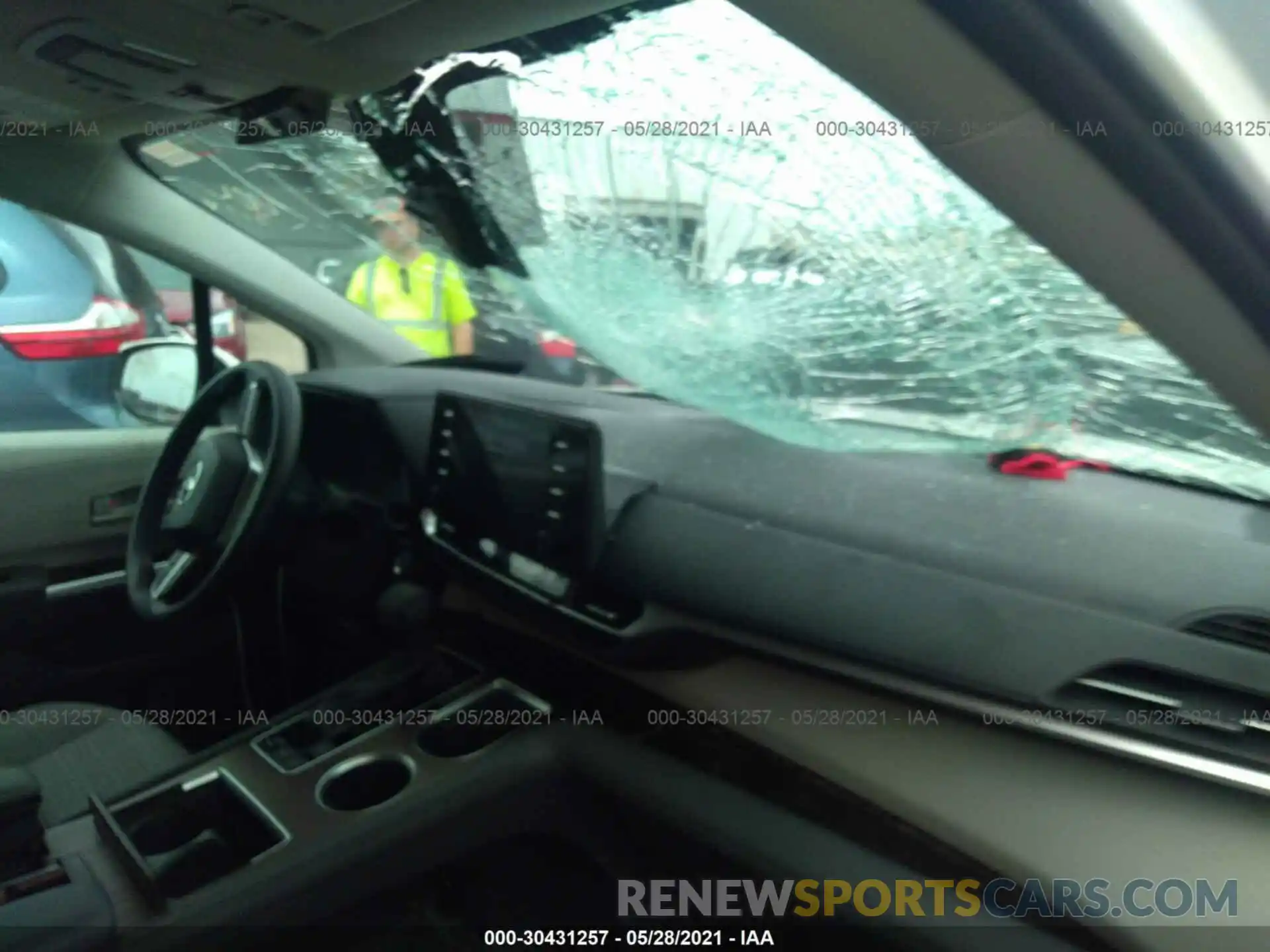 5 Photograph of a damaged car 5TDKRKEC3MS035874 TOYOTA SIENNA 2021