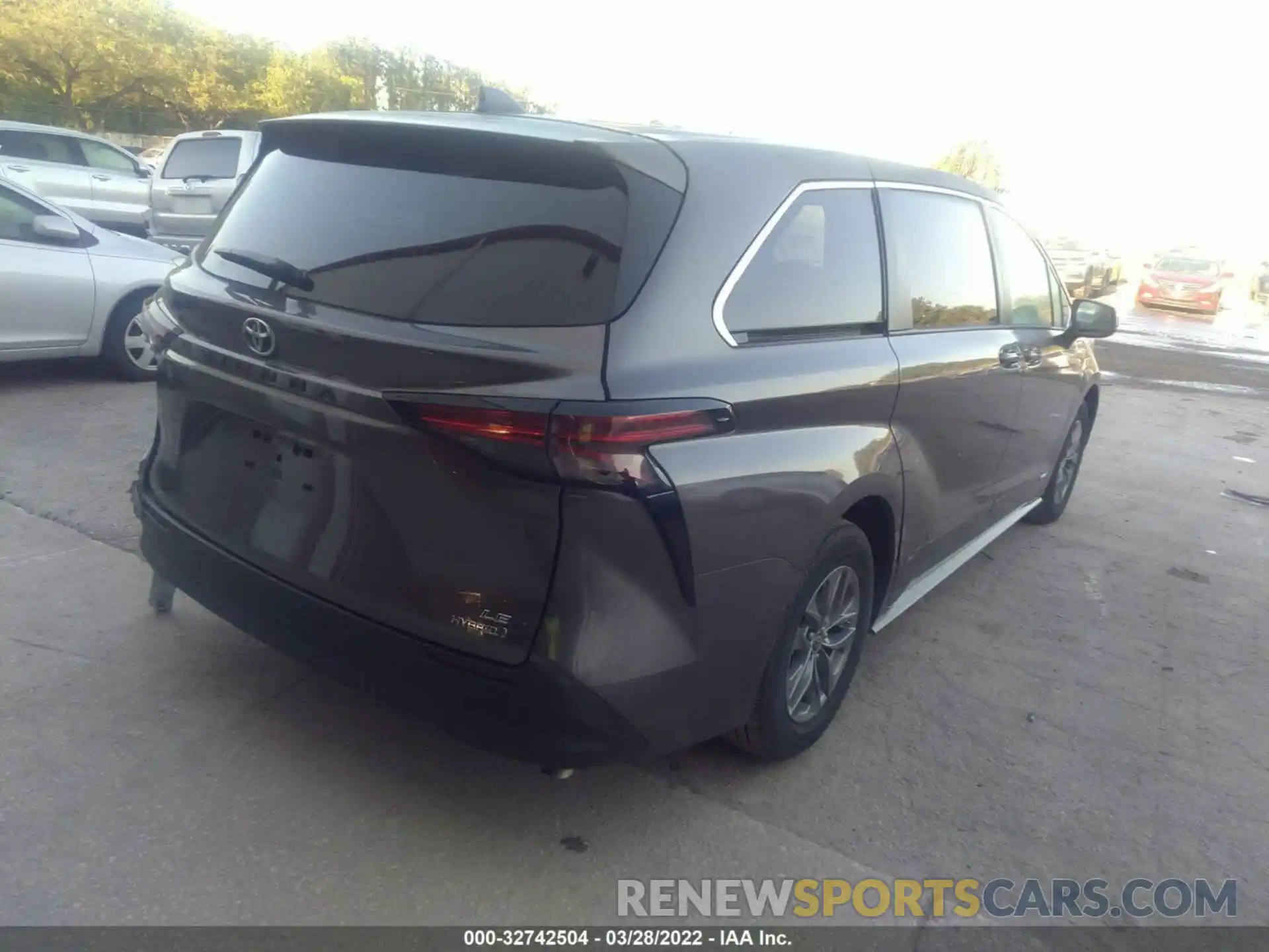 4 Фотография поврежденного автомобиля 5TDKRKEC3MS036572 TOYOTA SIENNA 2021