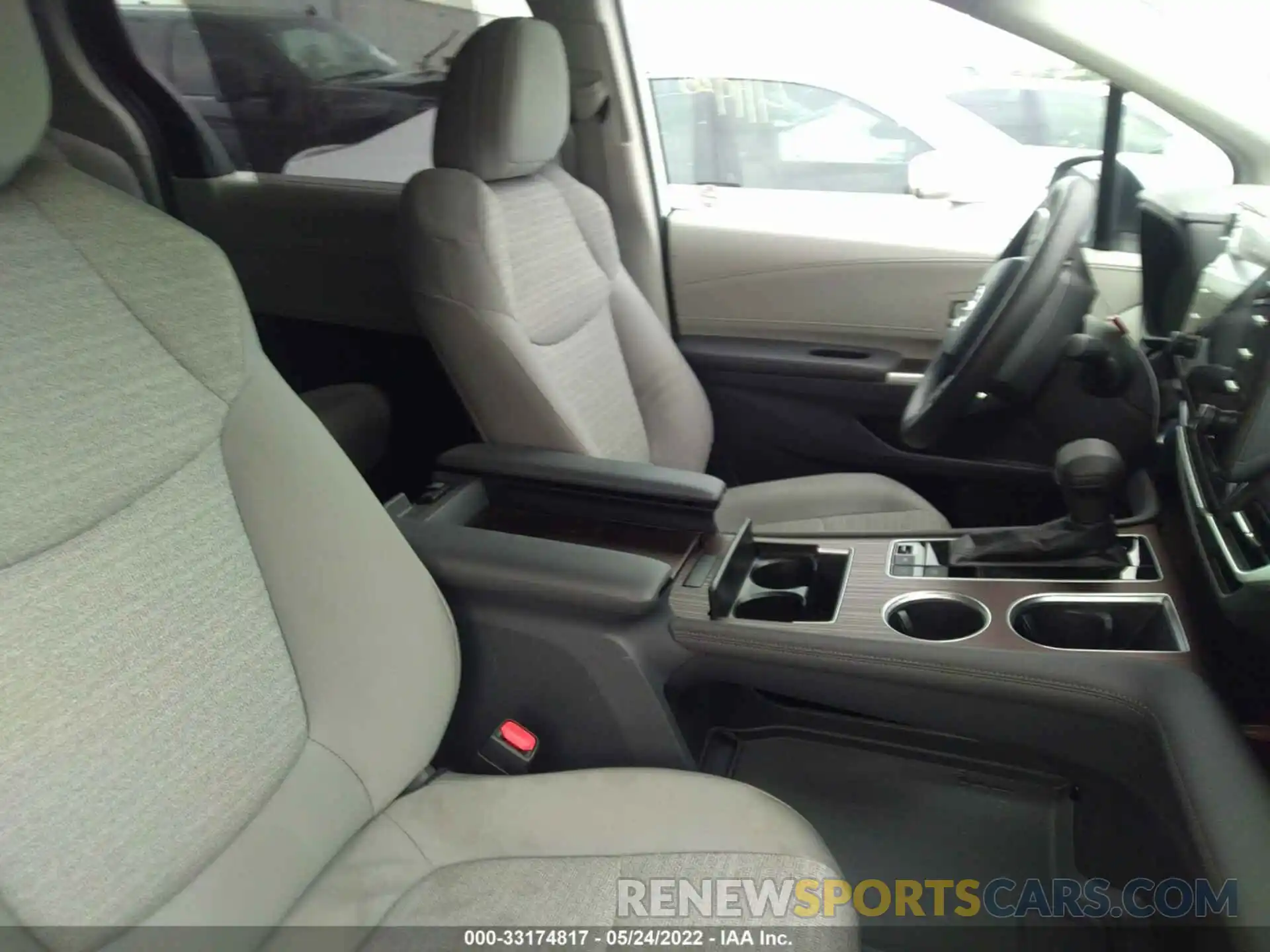 5 Photograph of a damaged car 5TDKRKEC3MS042064 TOYOTA SIENNA 2021