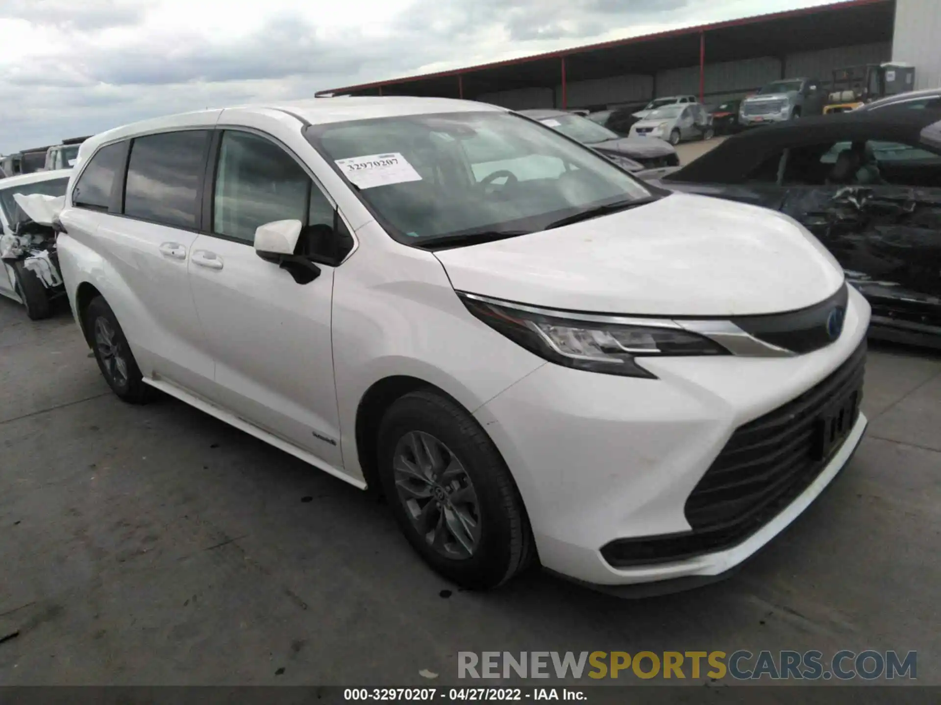 1 Фотография поврежденного автомобиля 5TDKRKEC3MS044851 TOYOTA SIENNA 2021