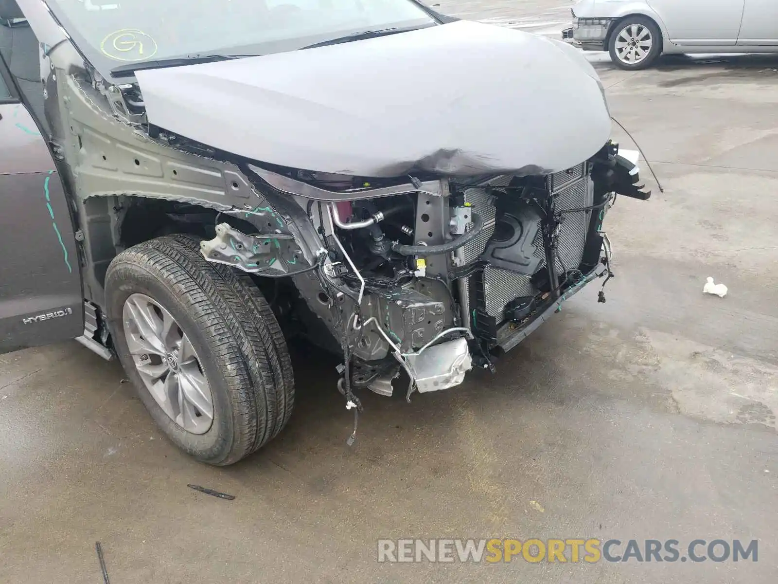 9 Photograph of a damaged car 5TDKRKEC3MS051119 TOYOTA SIENNA 2021