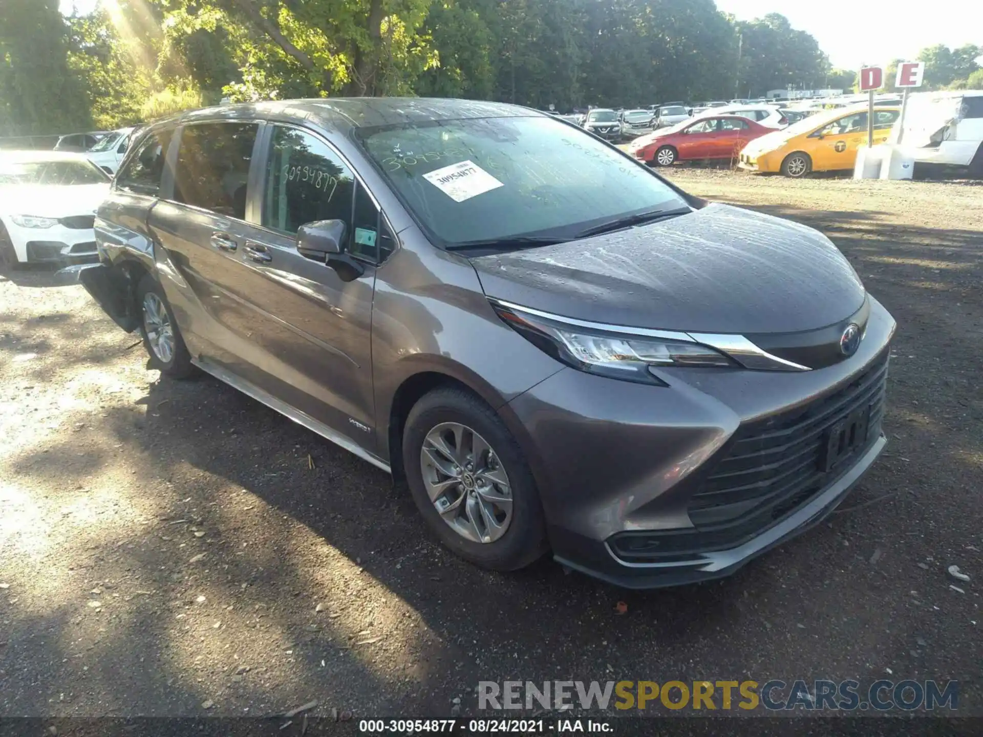 1 Photograph of a damaged car 5TDKRKEC4MS012314 TOYOTA SIENNA 2021