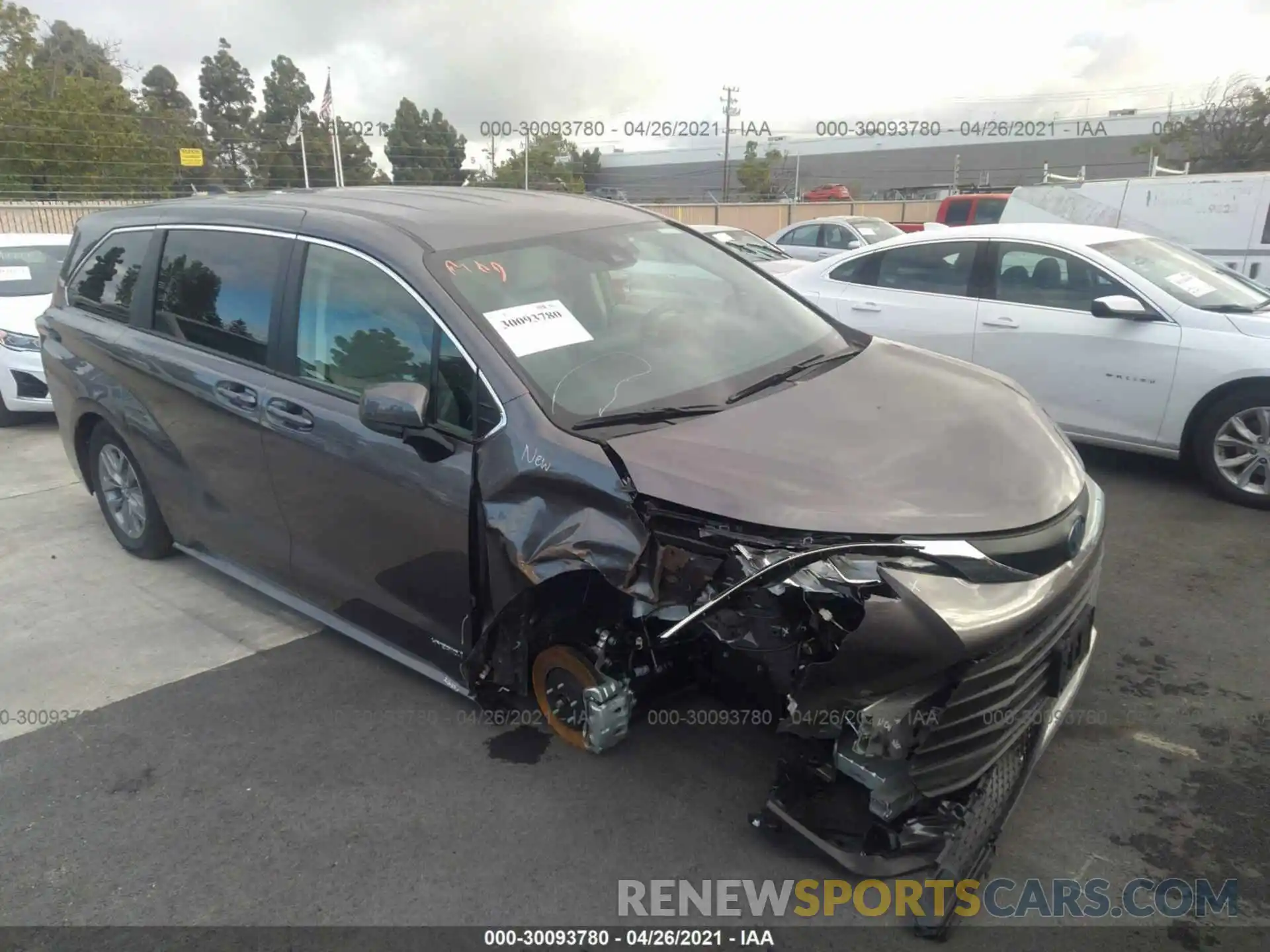 1 Photograph of a damaged car 5TDKRKEC4MS014855 TOYOTA SIENNA 2021