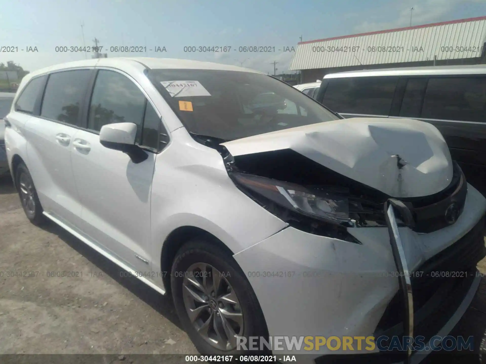 1 Photograph of a damaged car 5TDKRKEC4MS015973 TOYOTA SIENNA 2021