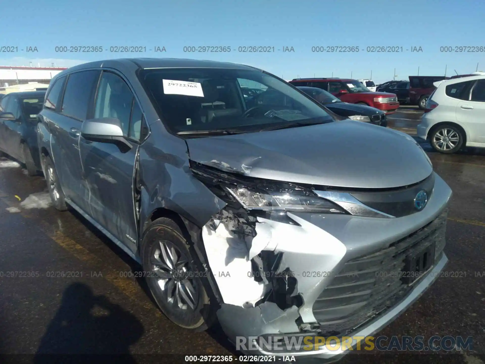 1 Photograph of a damaged car 5TDKRKEC4MS017075 TOYOTA SIENNA 2021