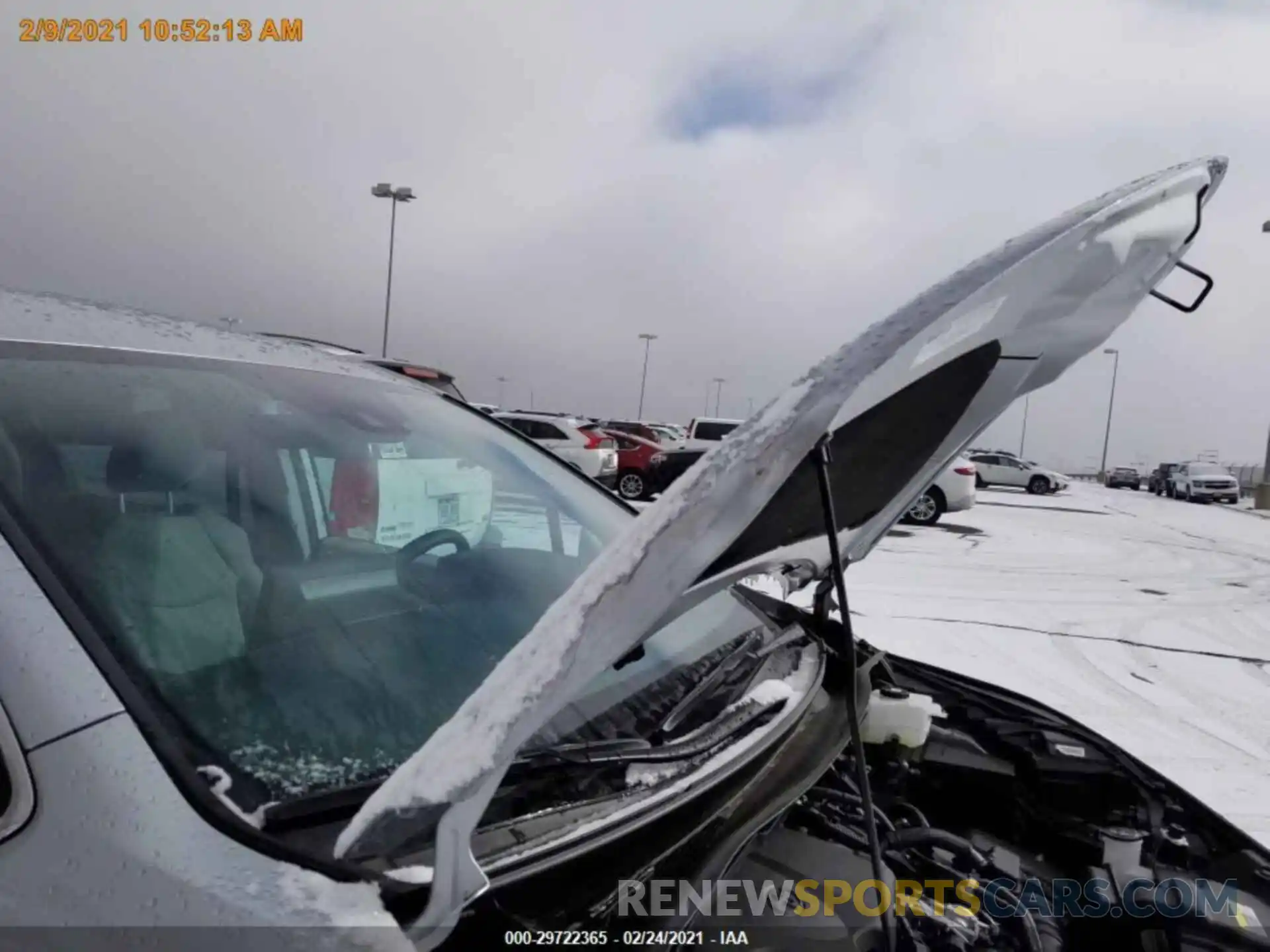 17 Photograph of a damaged car 5TDKRKEC4MS017075 TOYOTA SIENNA 2021