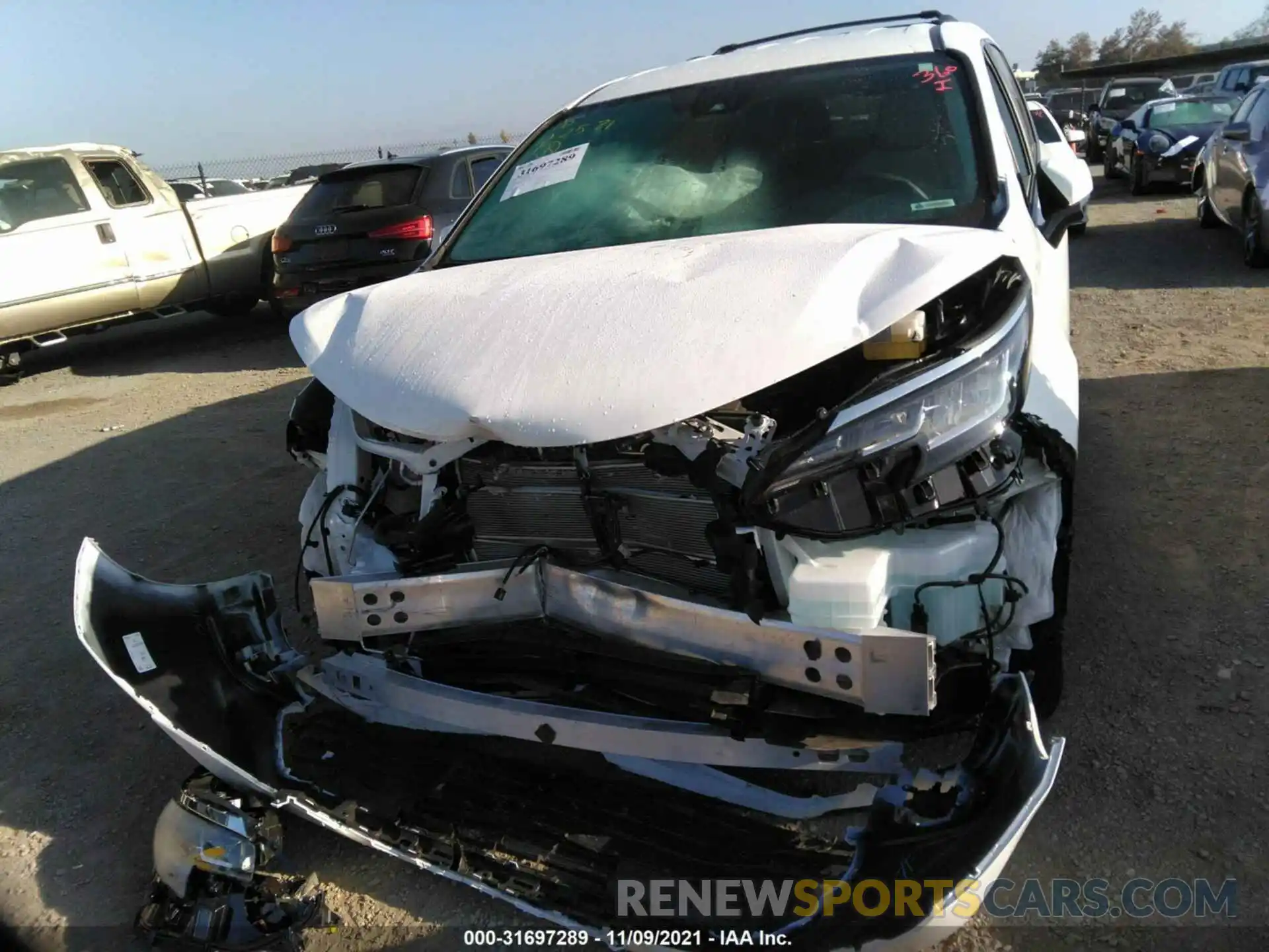 6 Photograph of a damaged car 5TDKRKEC4MS019361 TOYOTA SIENNA 2021