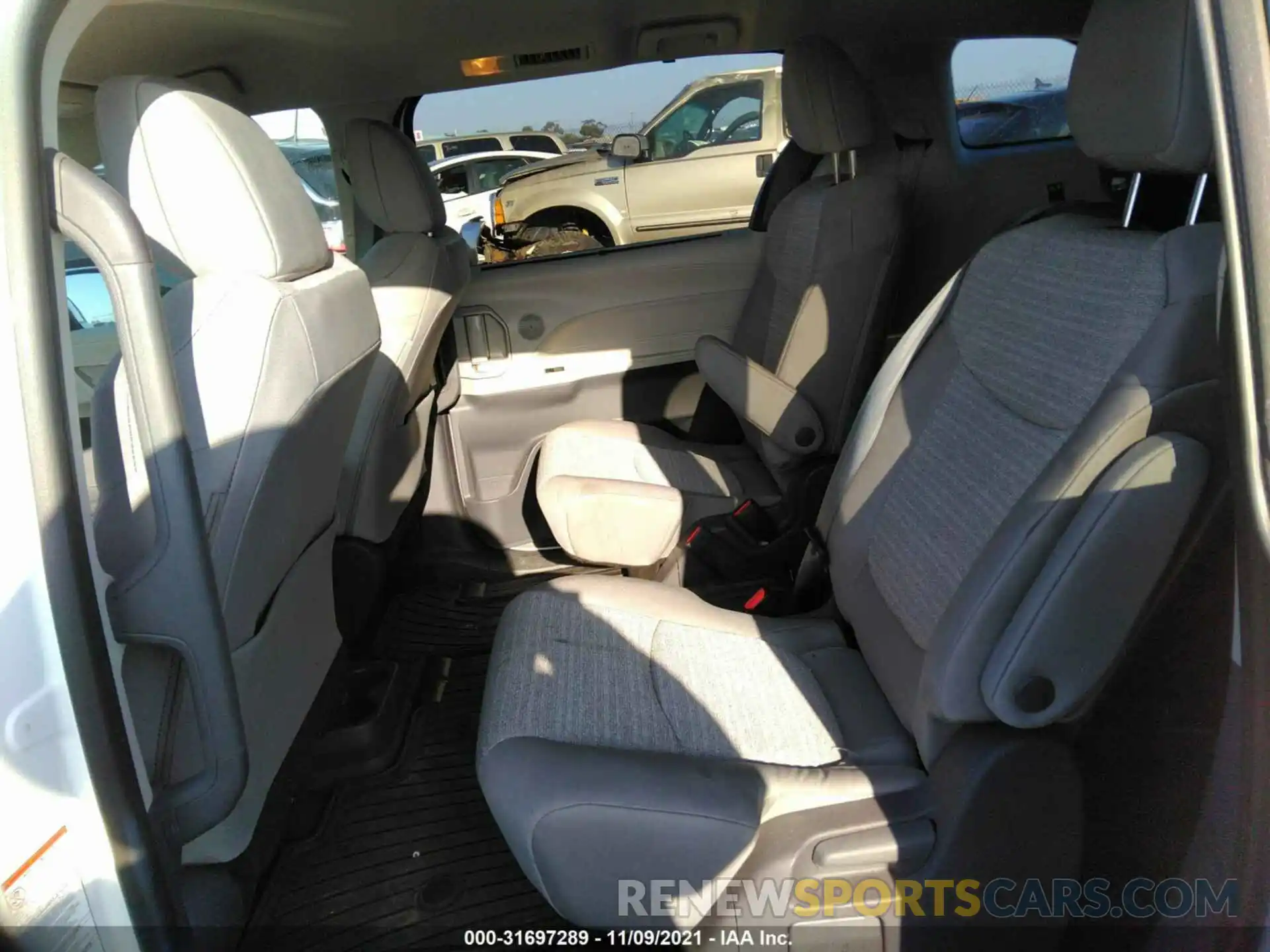 8 Фотография поврежденного автомобиля 5TDKRKEC4MS019361 TOYOTA SIENNA 2021