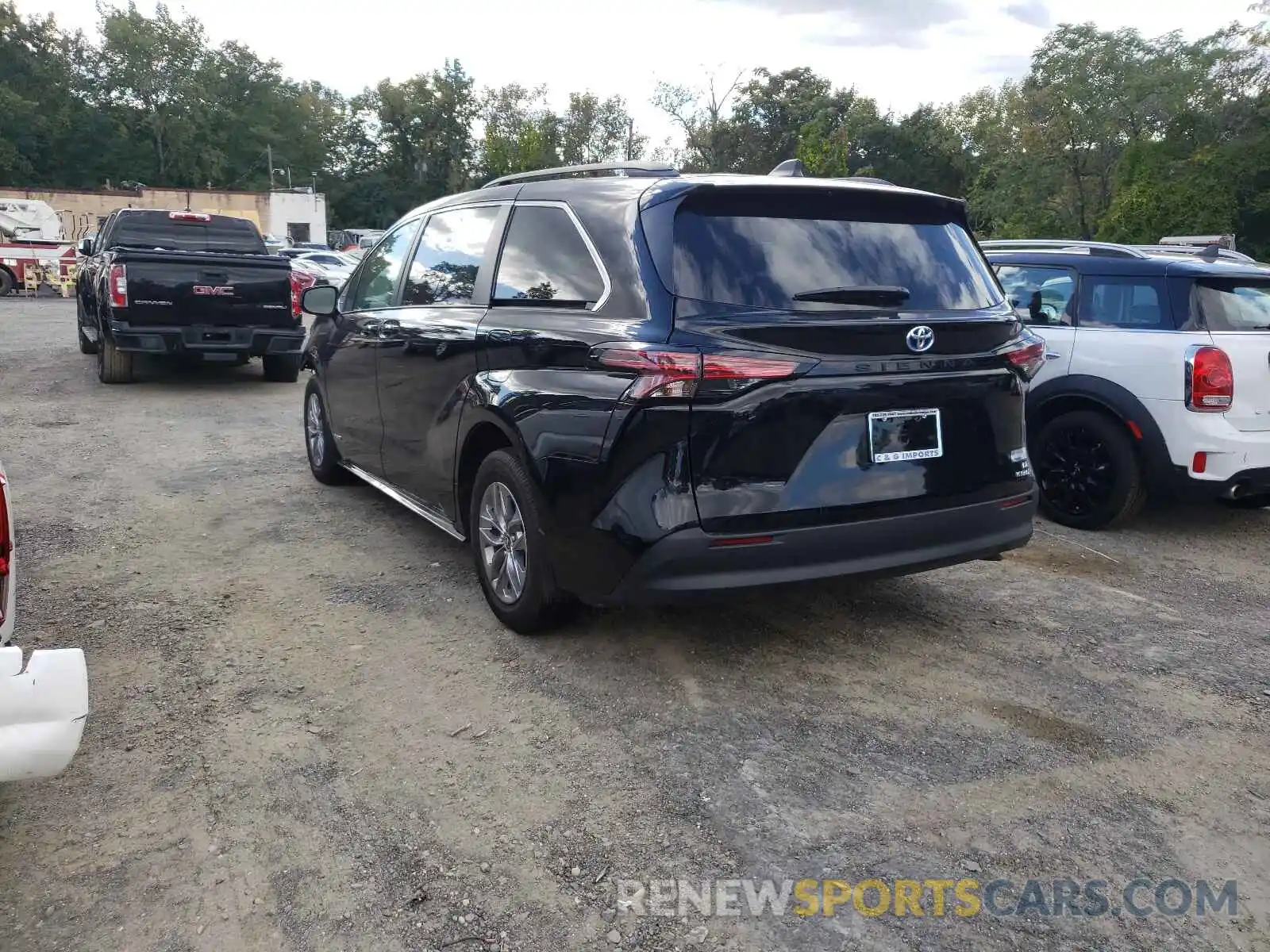 3 Photograph of a damaged car 5TDKRKEC4MS033566 TOYOTA SIENNA 2021